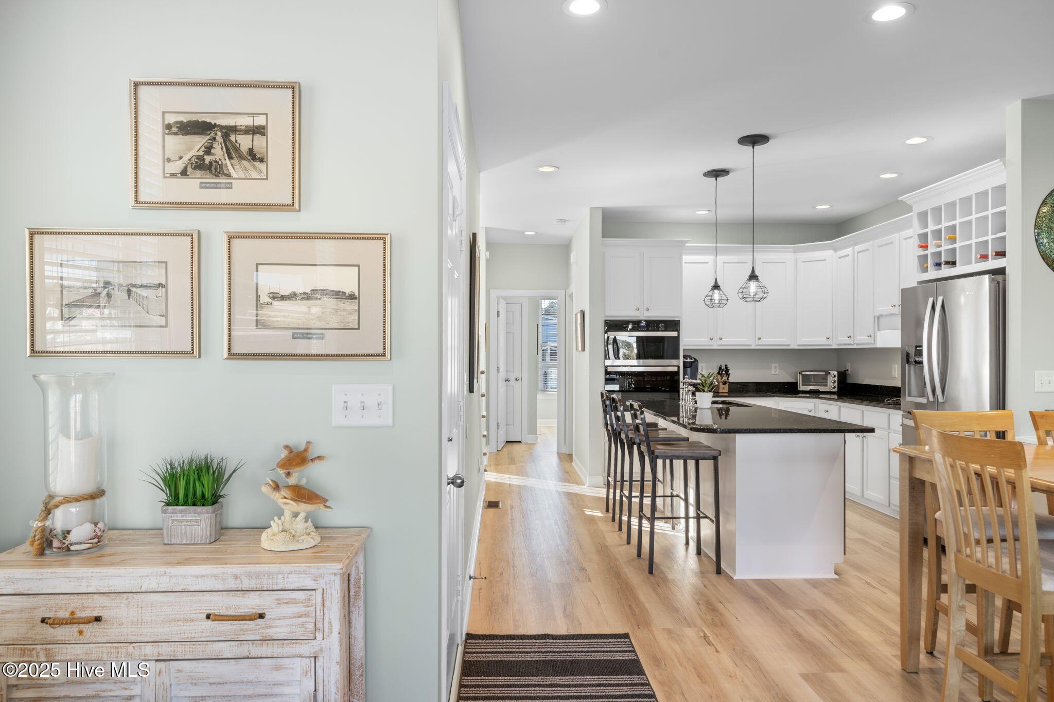 100526205 | Photo 53