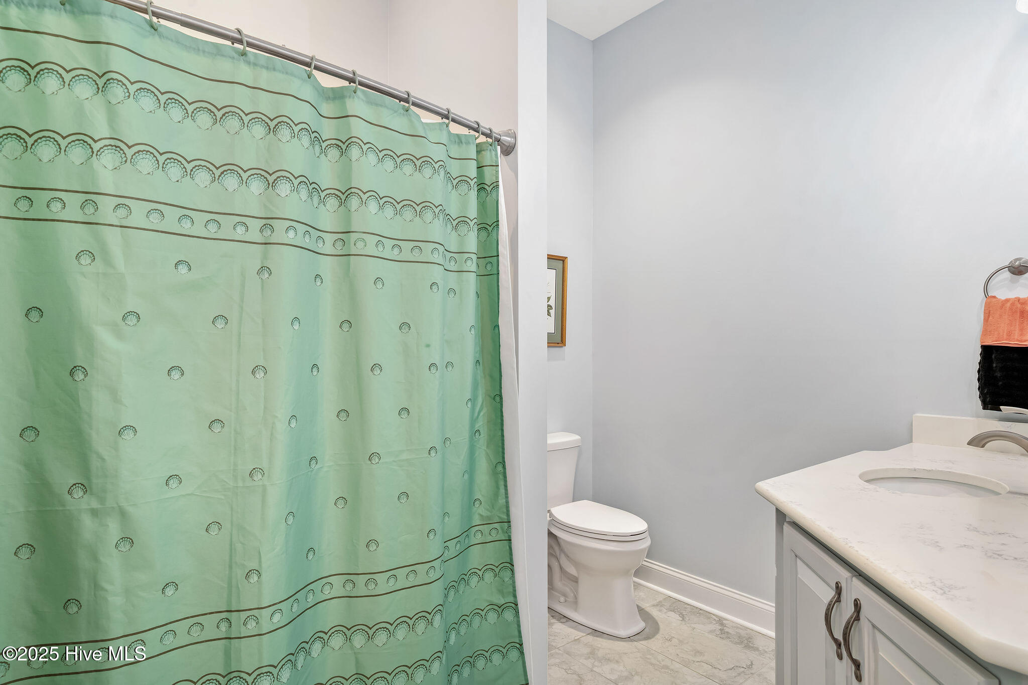 100534572 | Photo 33