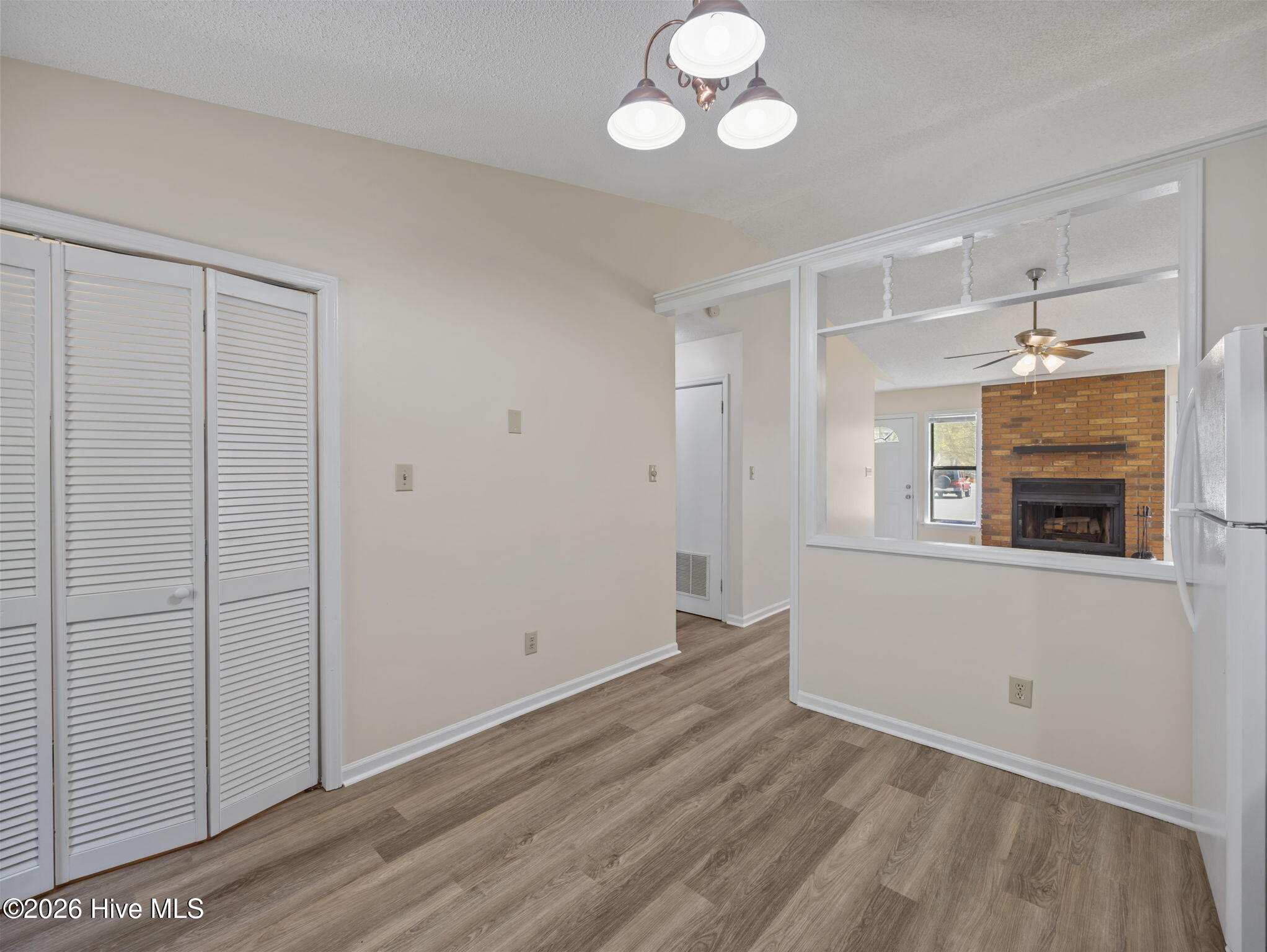 100563578 | Photo 10