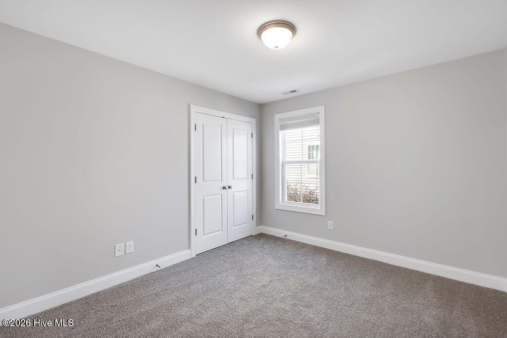 100558736 | Photo 26