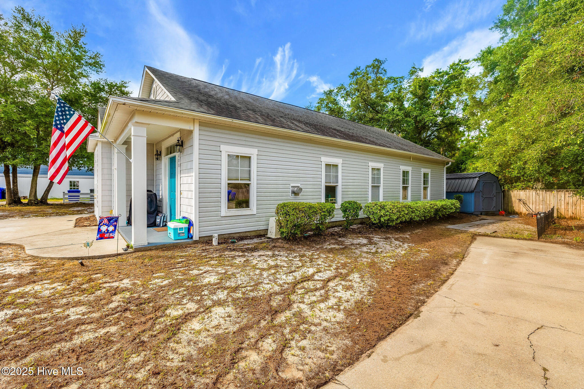 100522781 | Photo 32