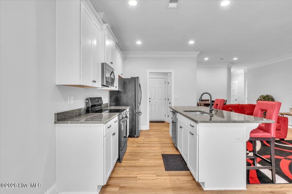 100552263 | Photo 13