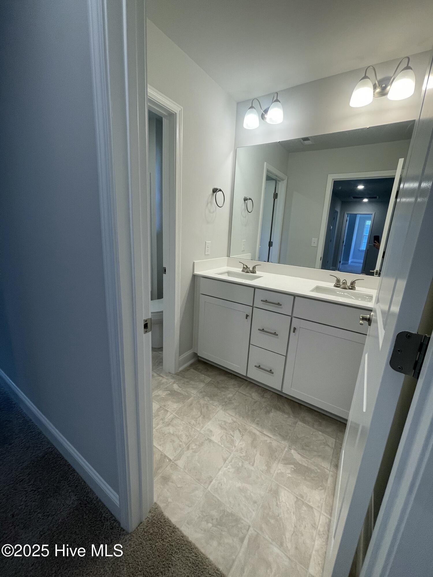 100422121 | Photo 50