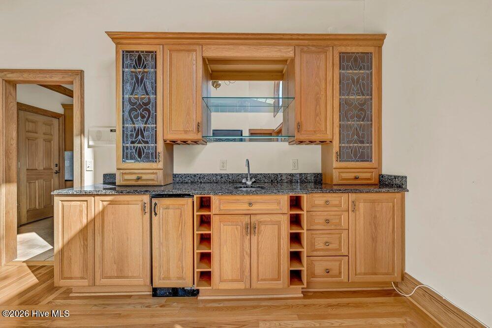 100558488 | Photo 12