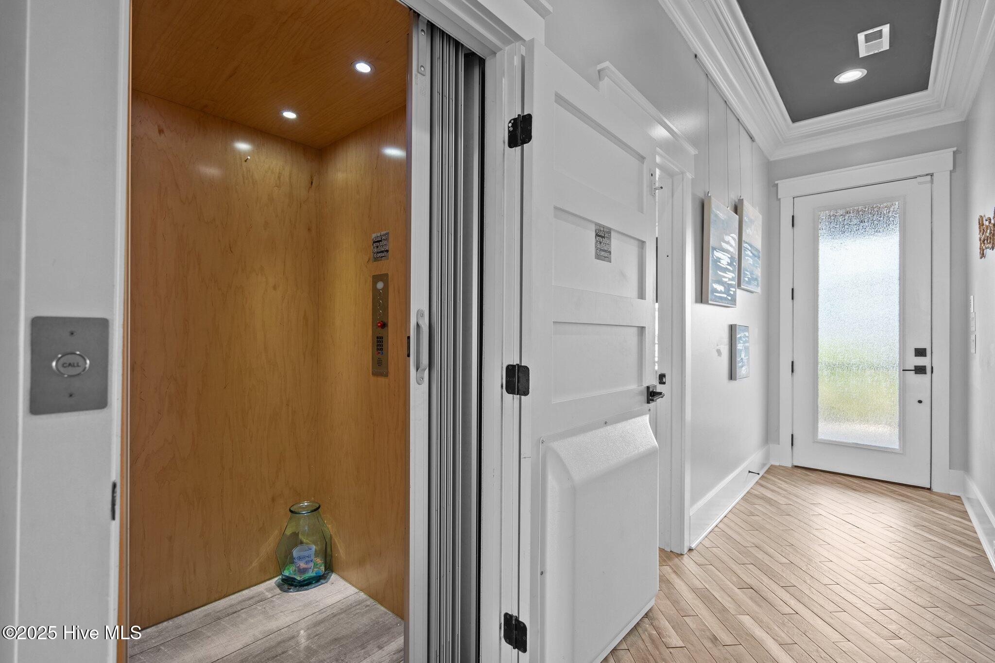 100514029 | Photo 24