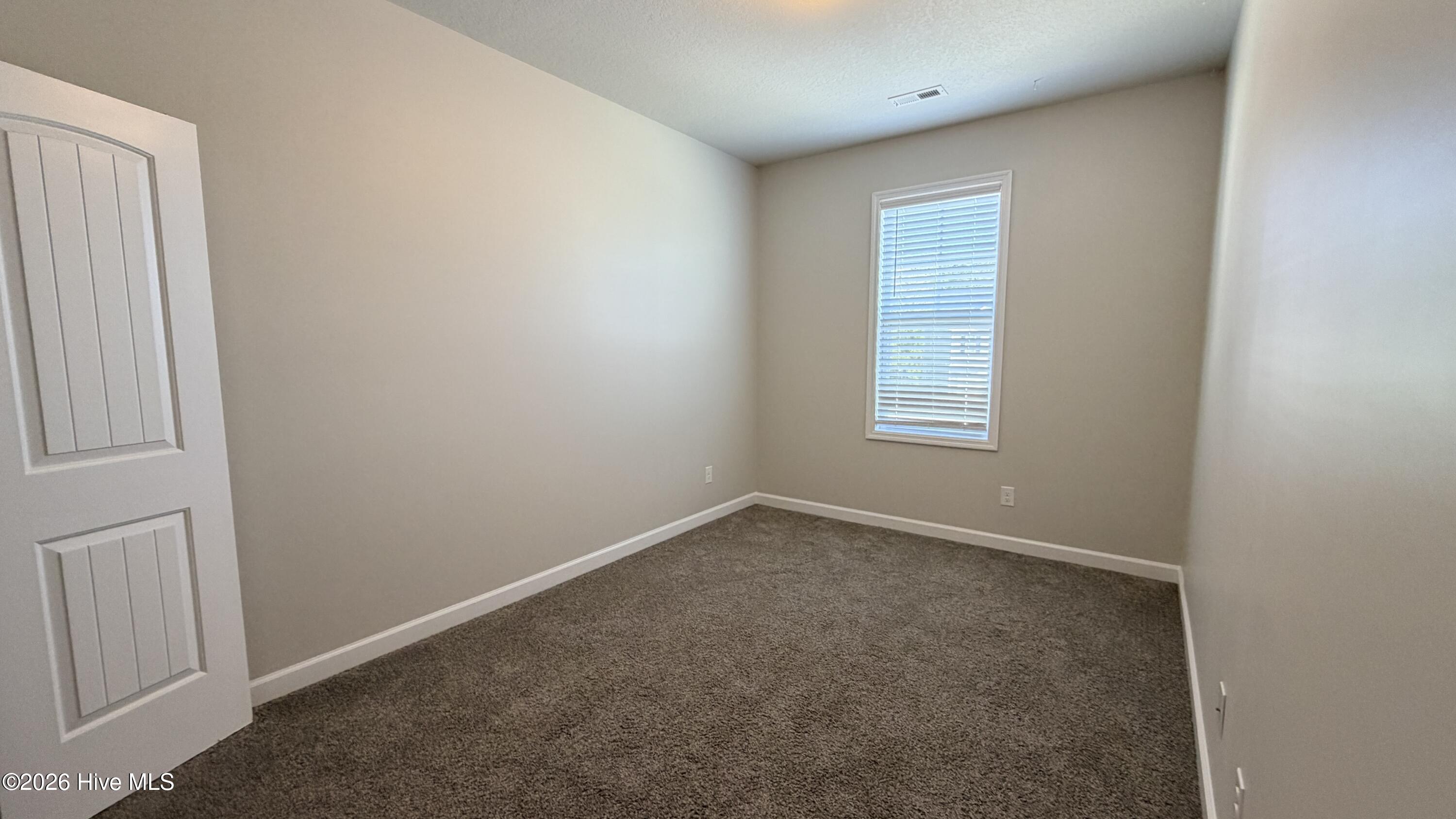 100553003 | Photo 14