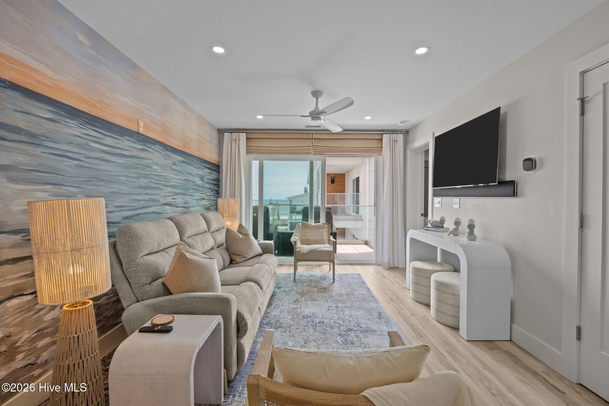 100566636 | Photo 17