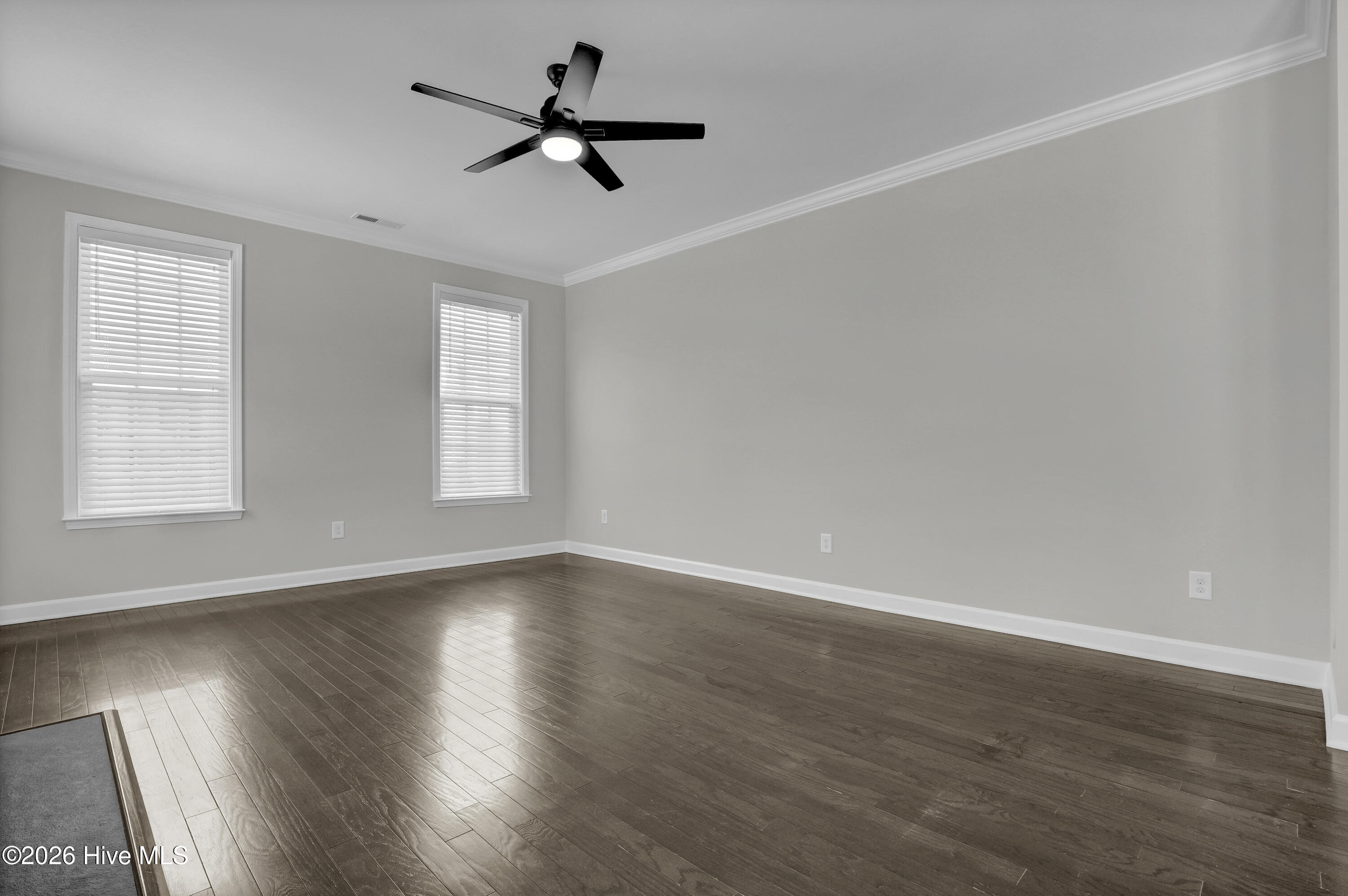 100556478 | Photo 18