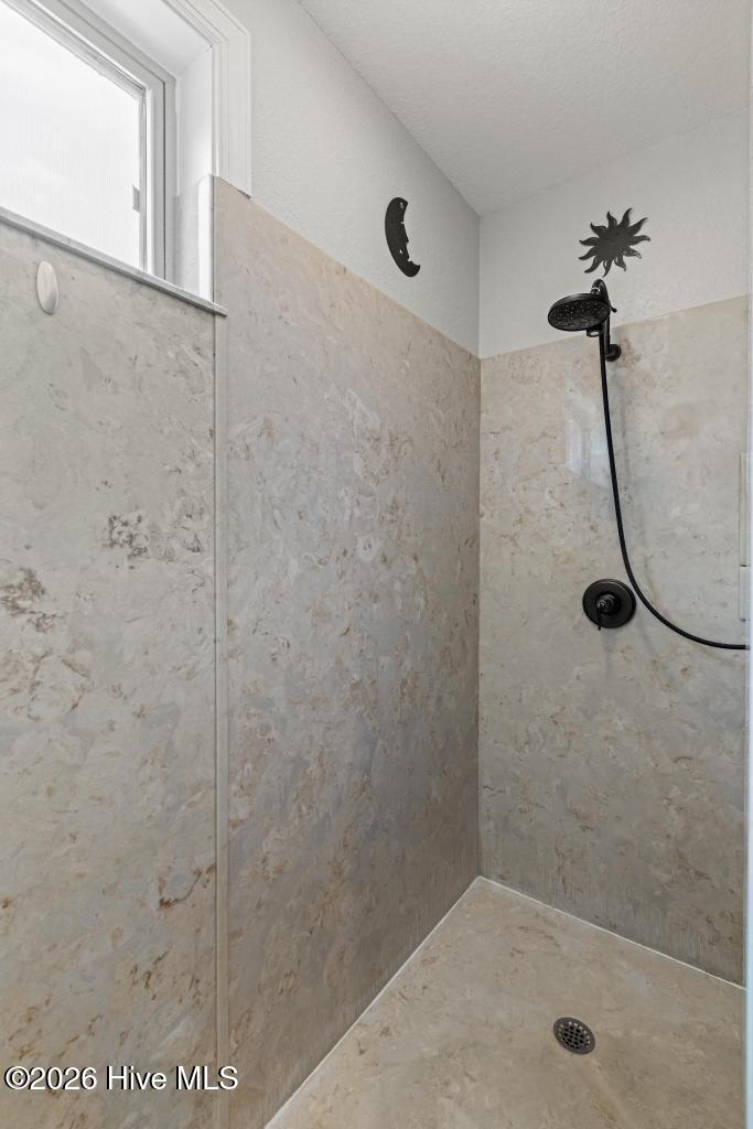 100564942 | Photo 25