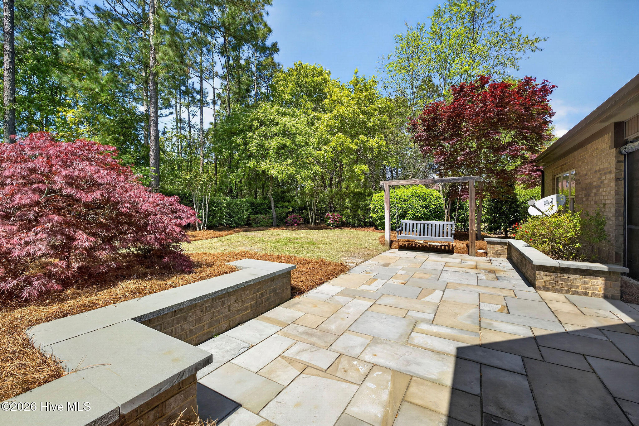 100566278 | Photo 52