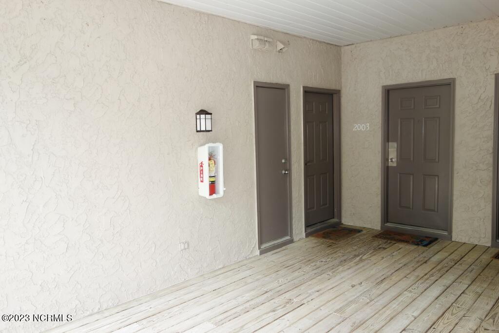 100525146 | Photo 37