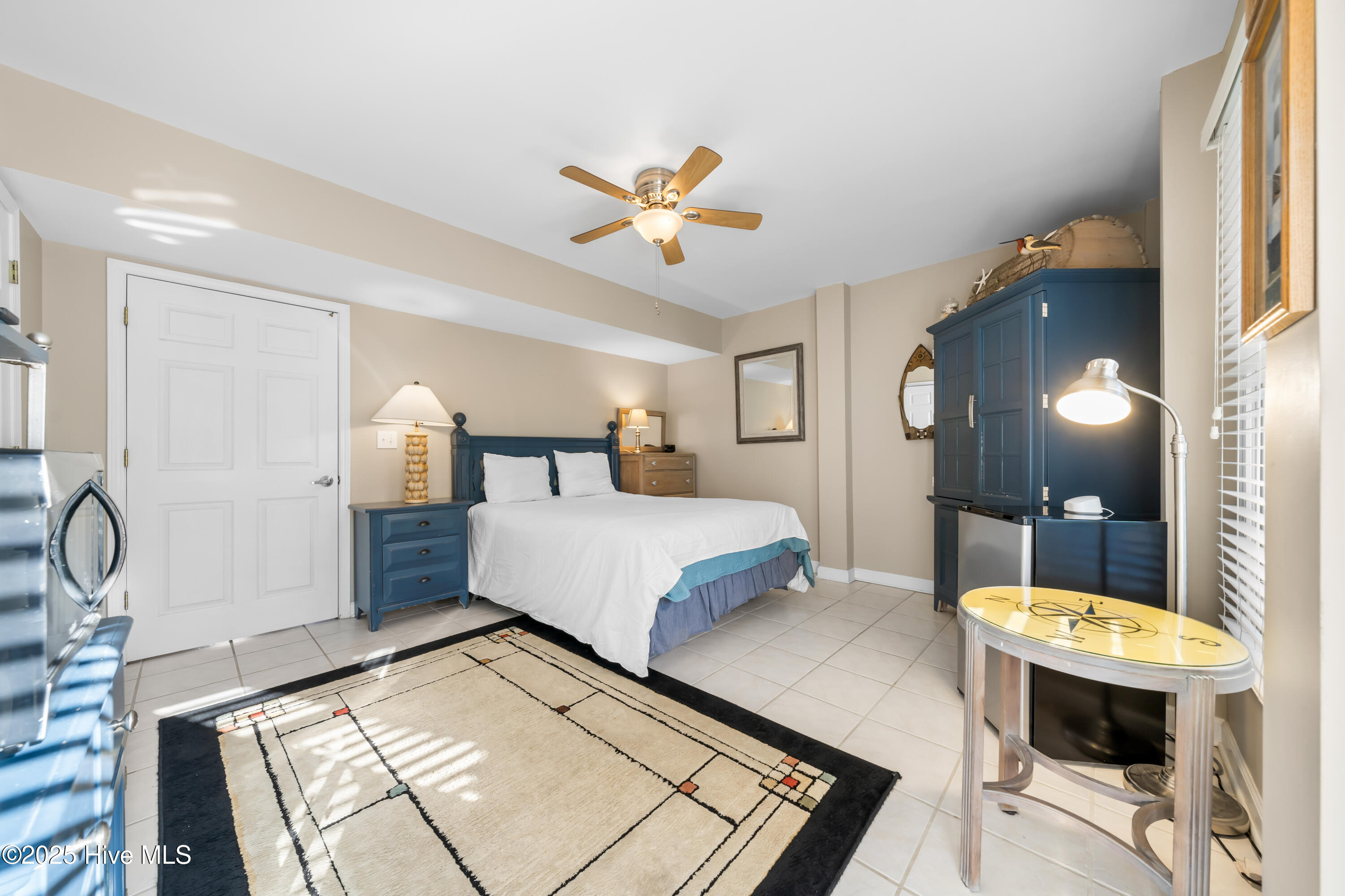 100532261 | Photo 15