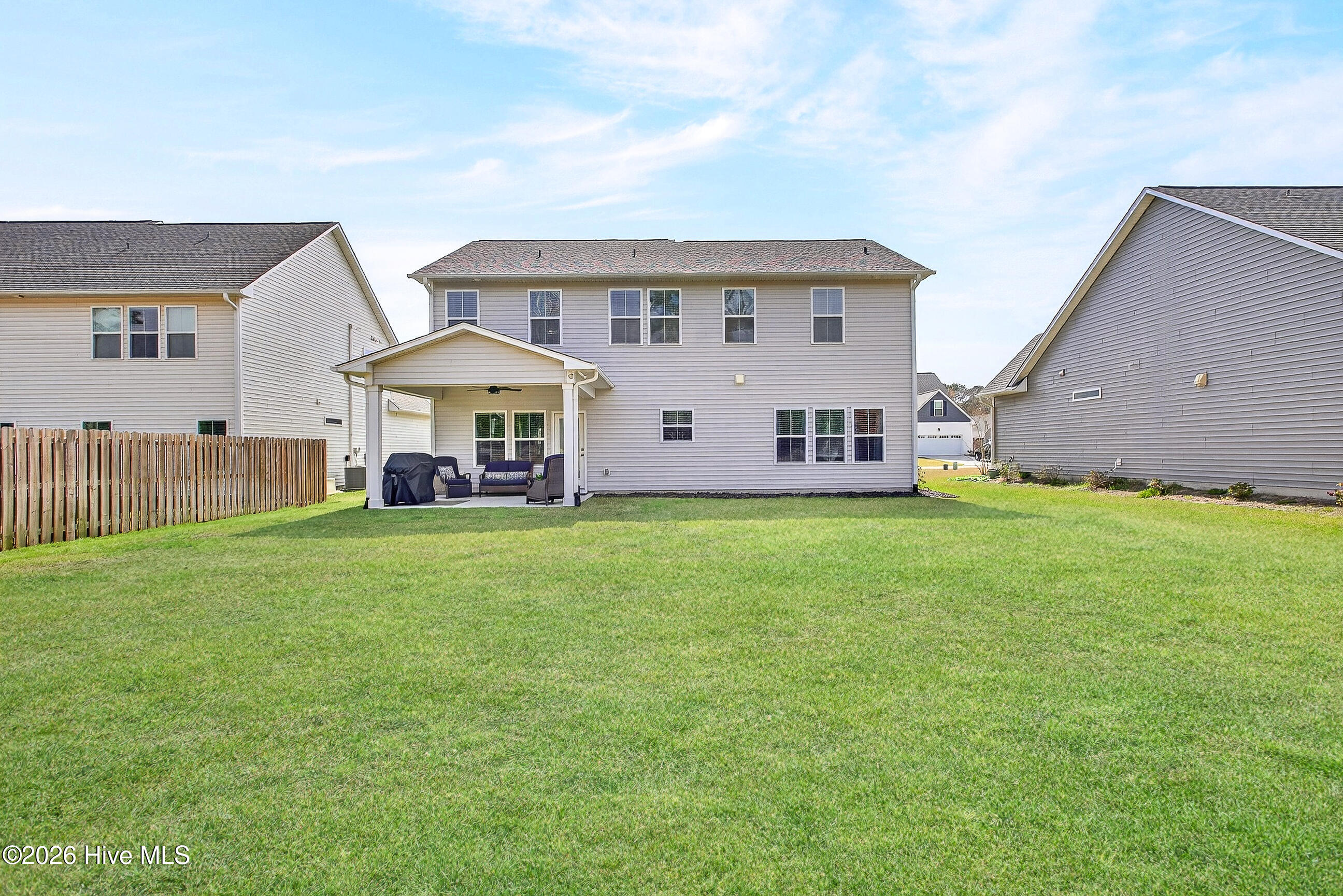 100563505 | Photo 42