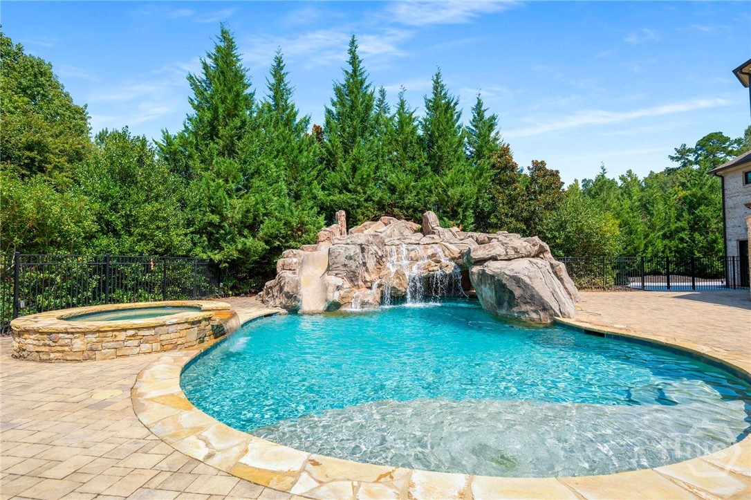 Discover your own private resort! Heated Saltwater pool!