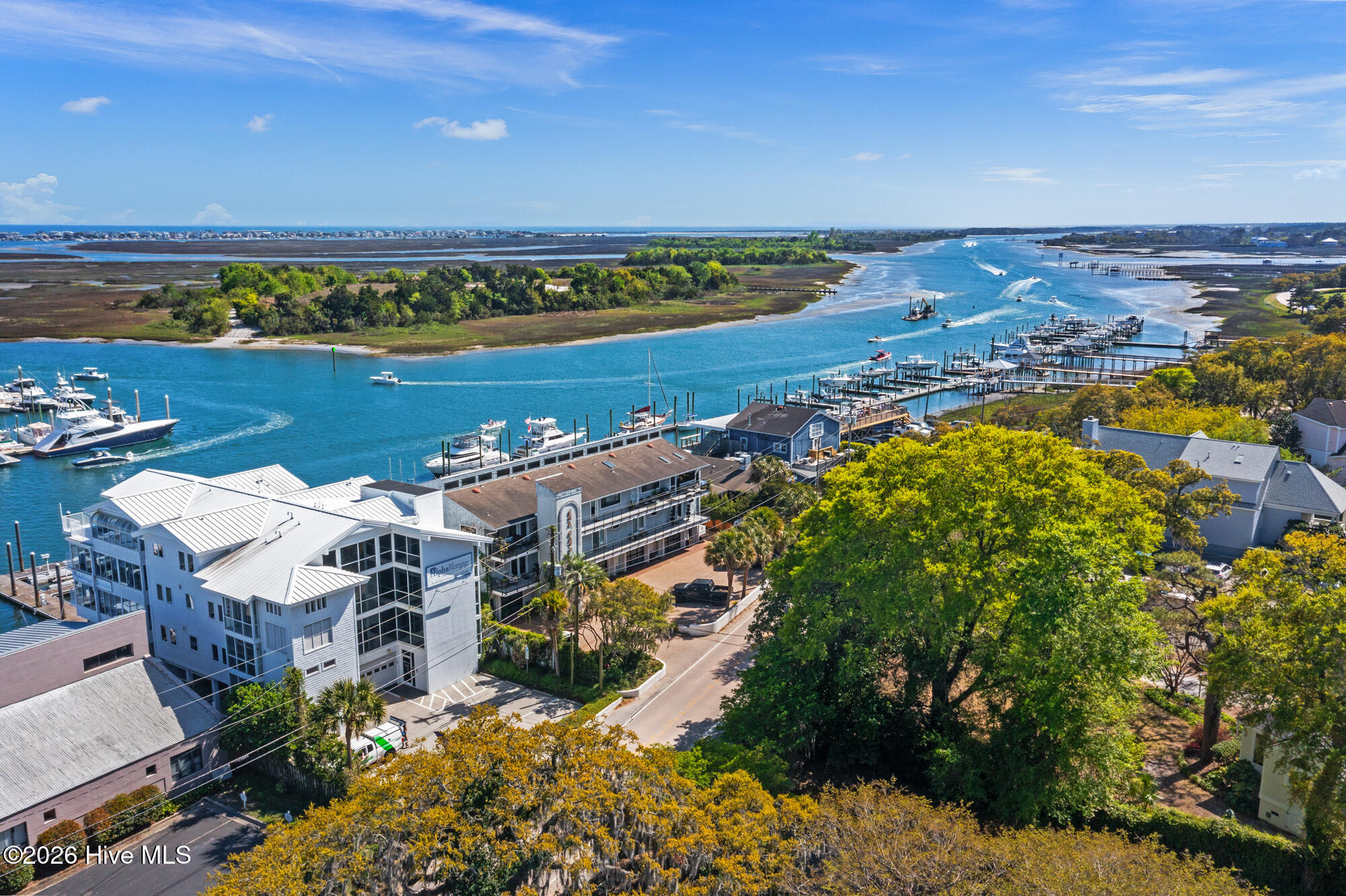 100565973 | Photo 21