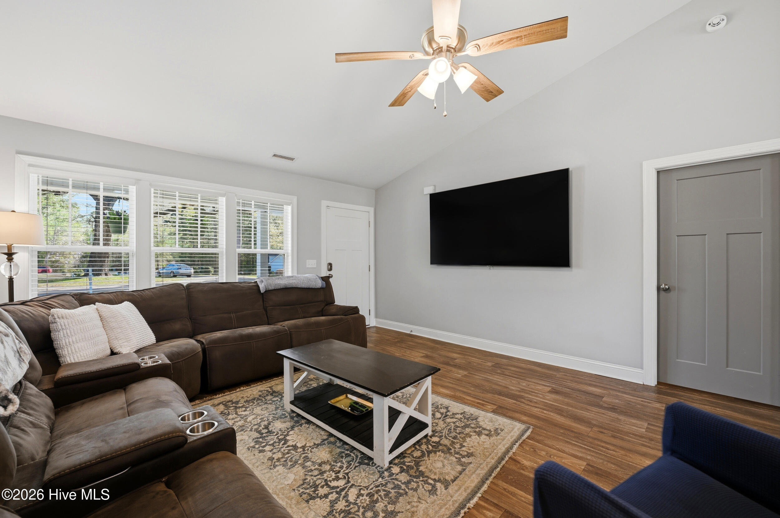 107 Milam Court, Burgaw, NC 28425 – photo 7: 7_107_milam_ct_007
