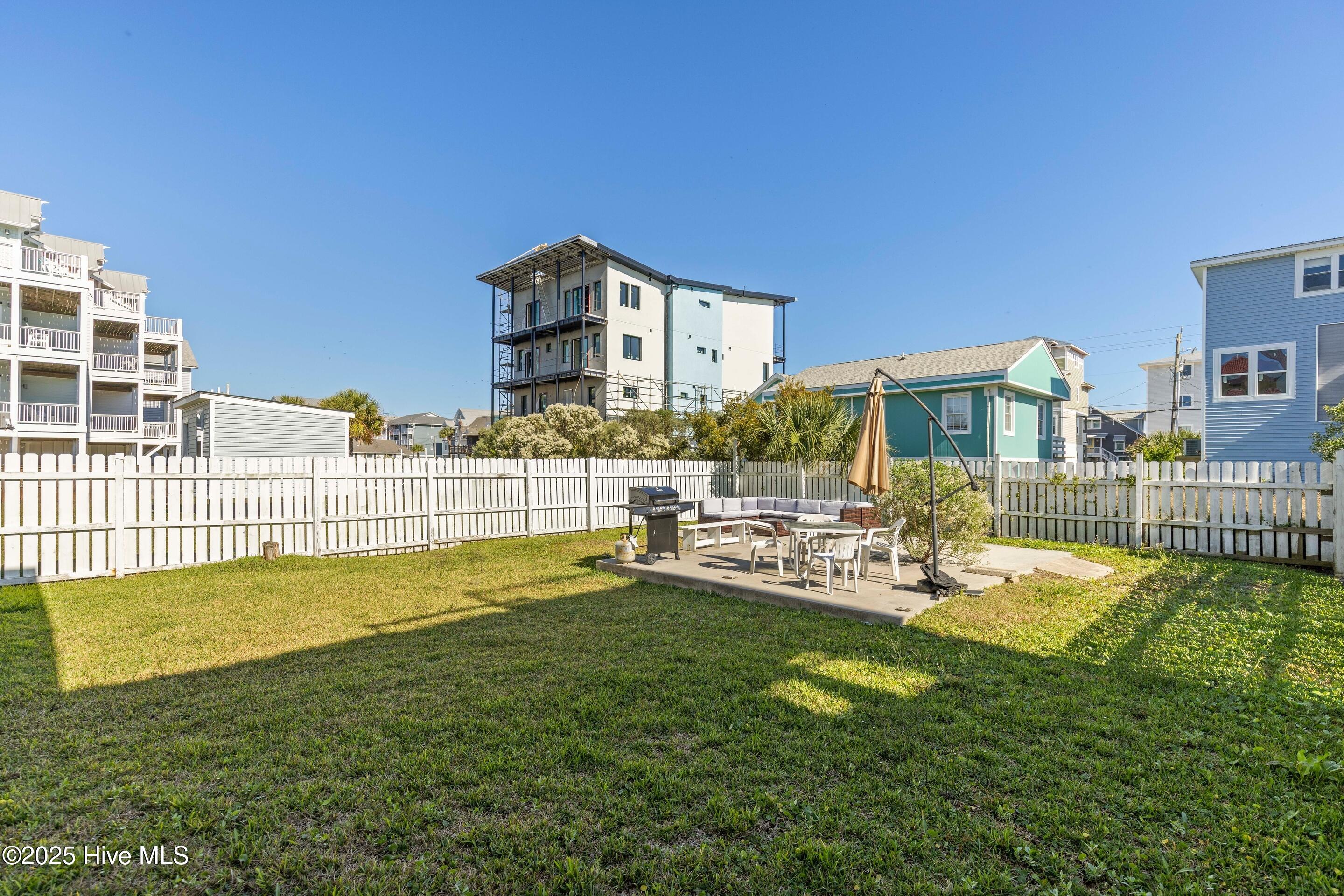 100567427 | Photo 42