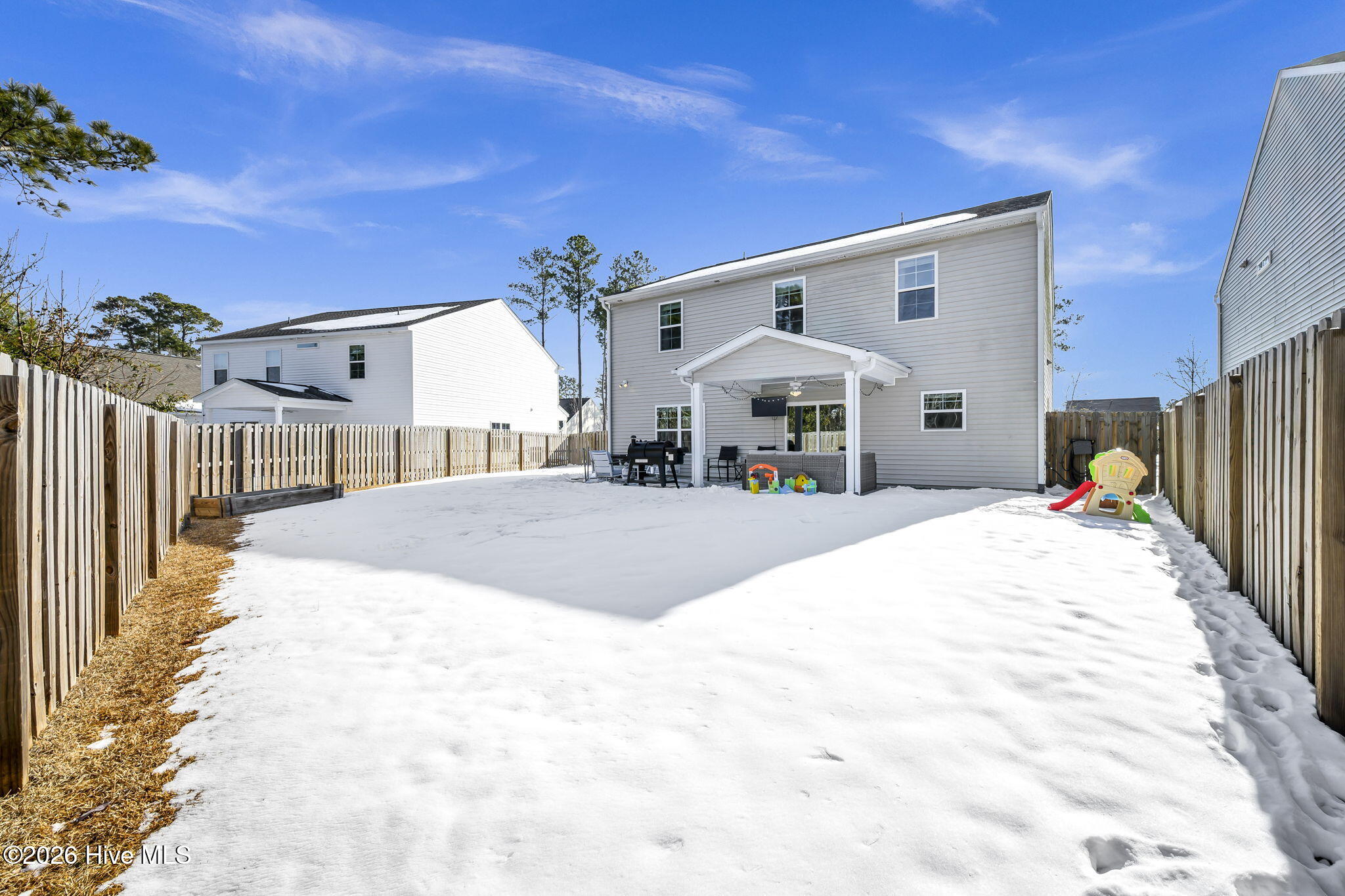 100552838 | Photo 37