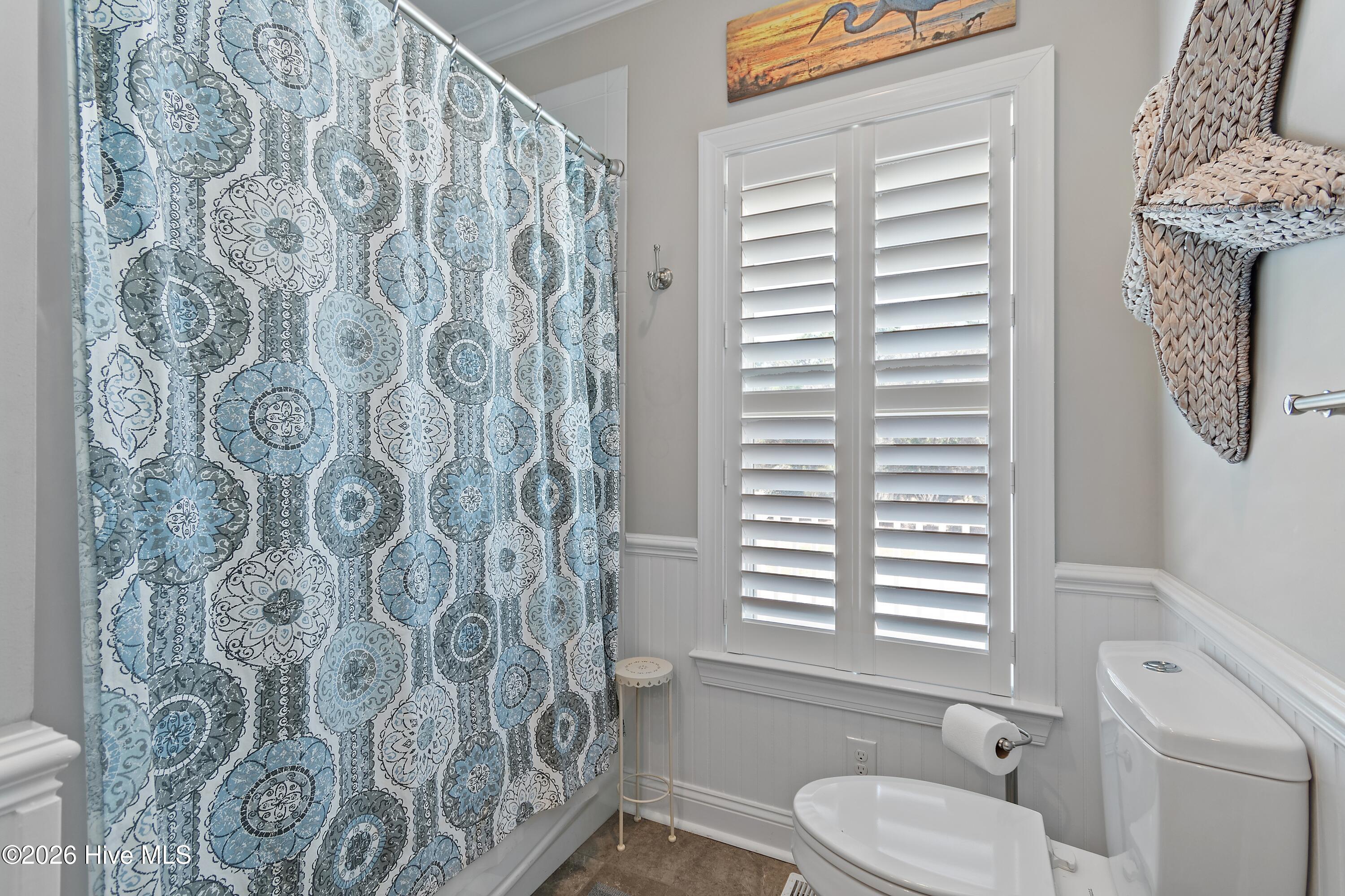 100558702 | Photo 50