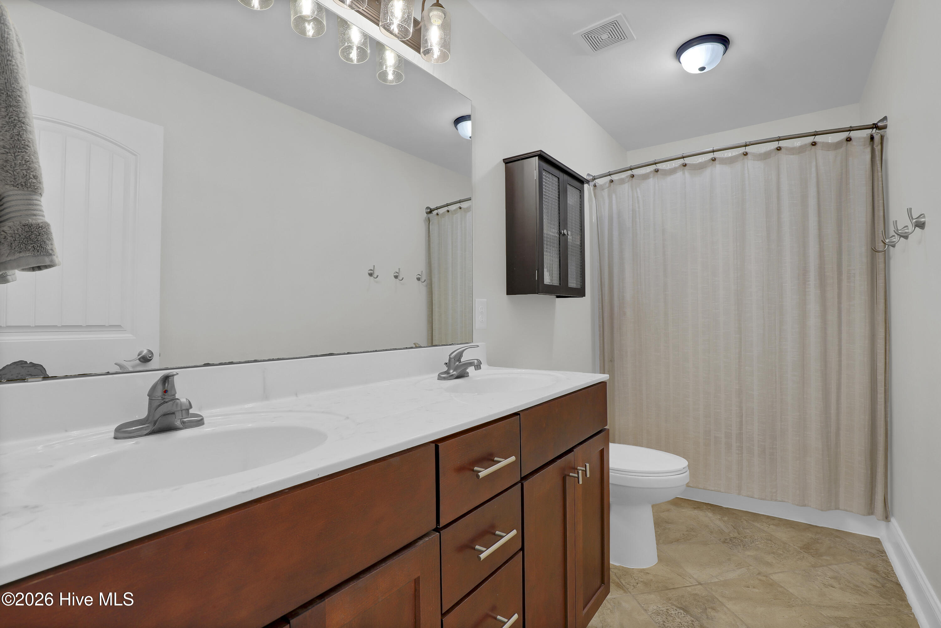 100562541 | Photo 29