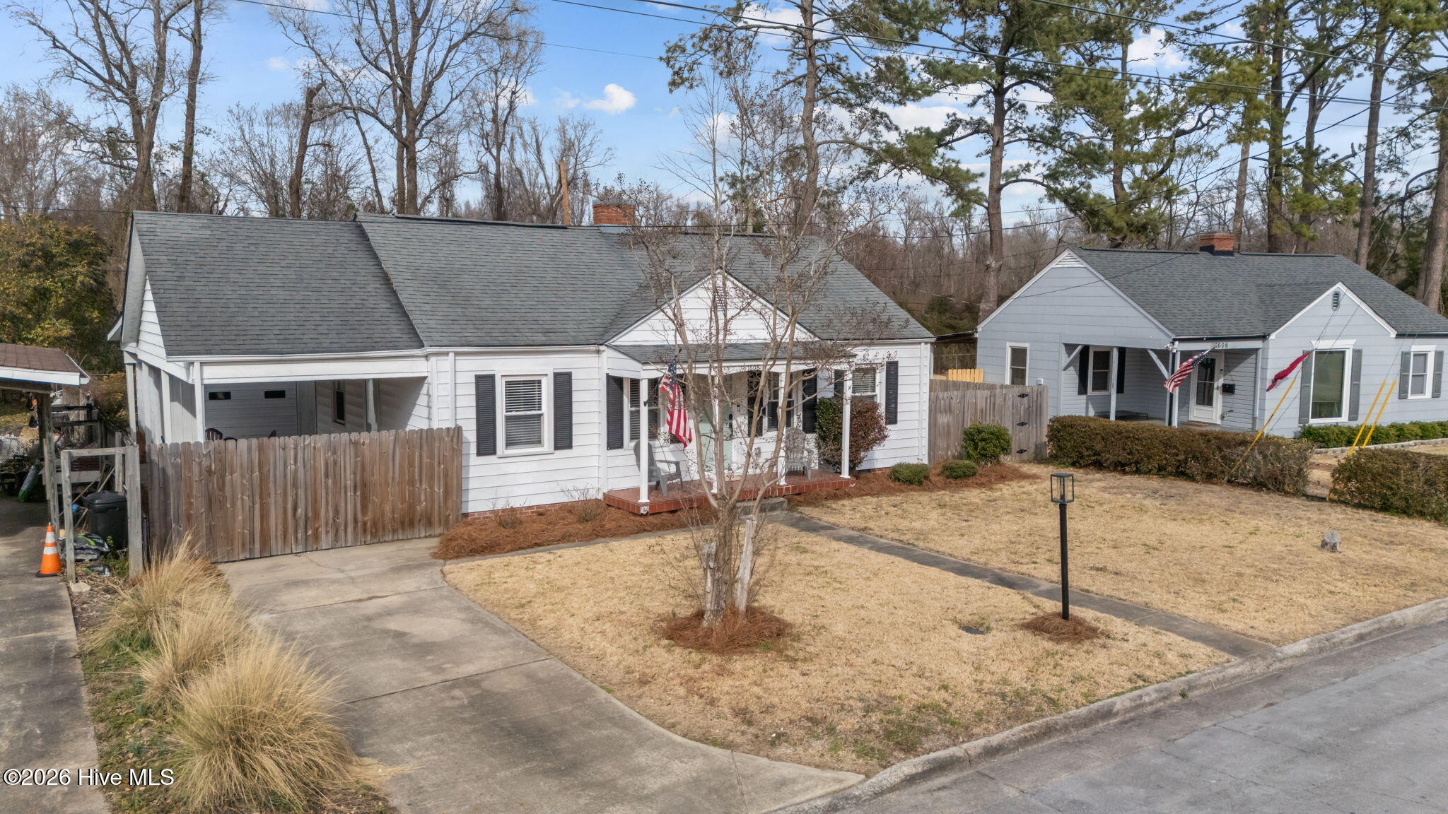 Homes for sale in New Bern, NC | 1608 Colonial Wy, New Bern, NC 28560 | MLS# 100556055