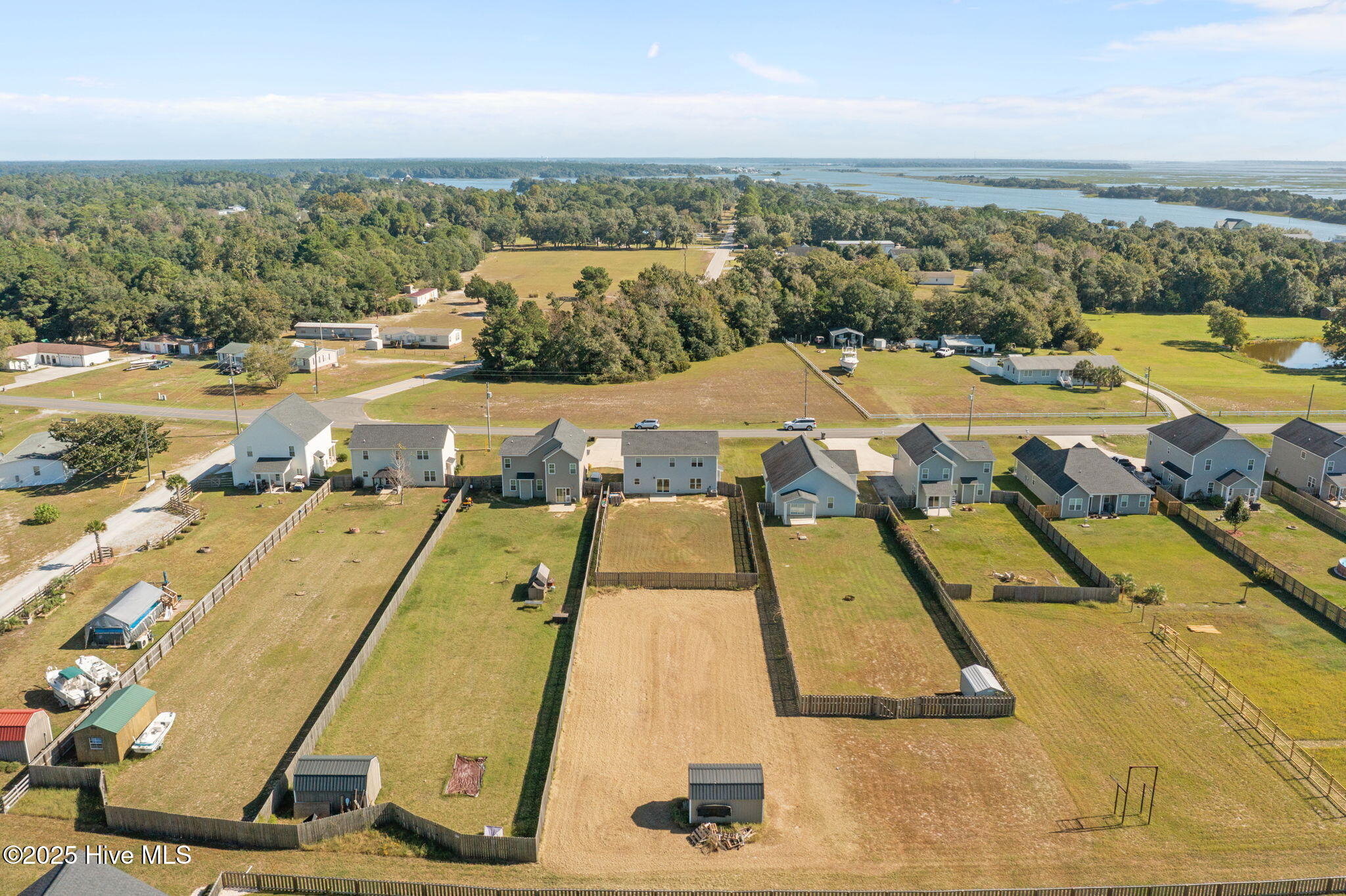 100534752 | Photo 43