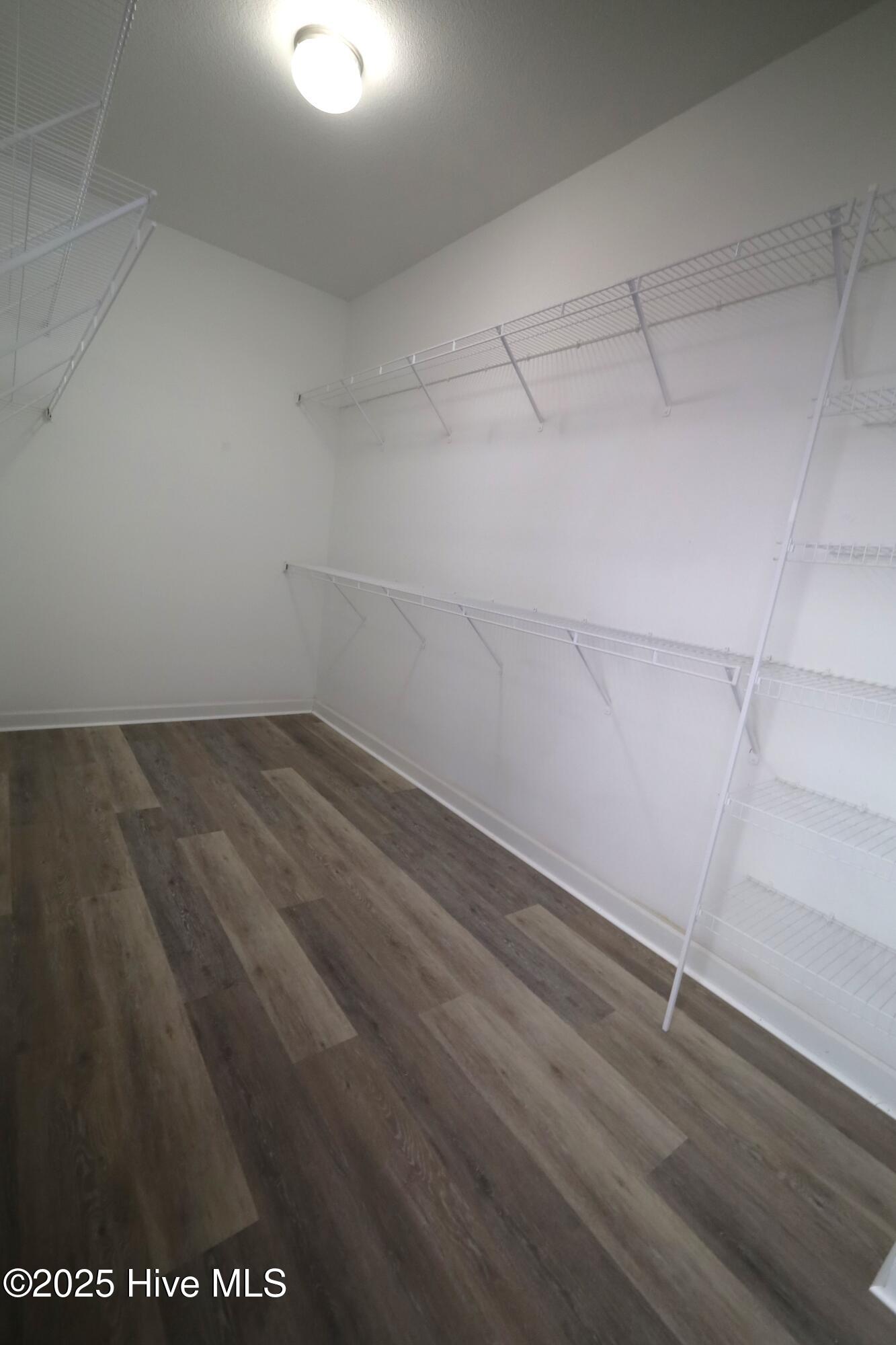 100564455 | Photo 11