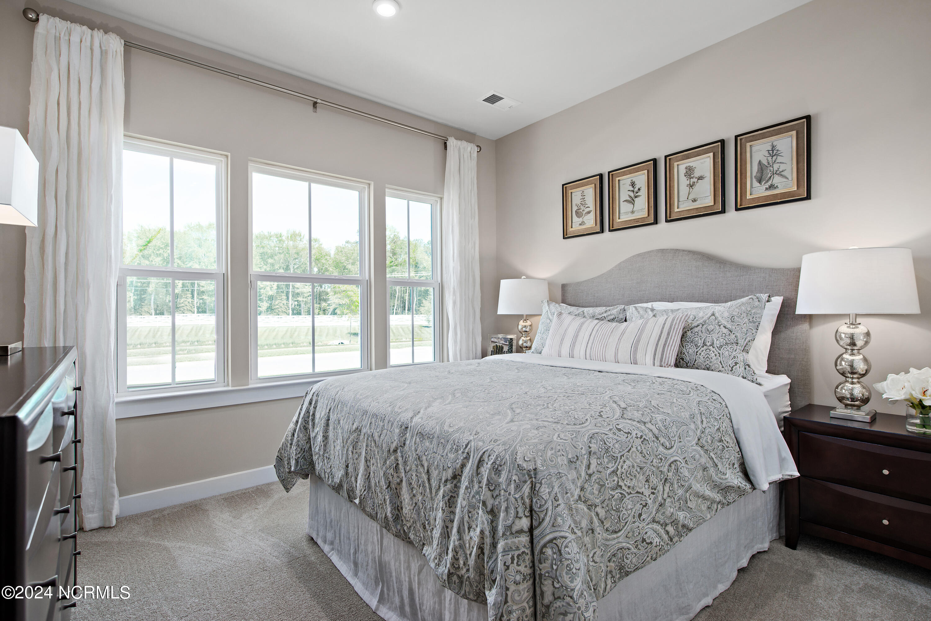 100562472 | Photo 26