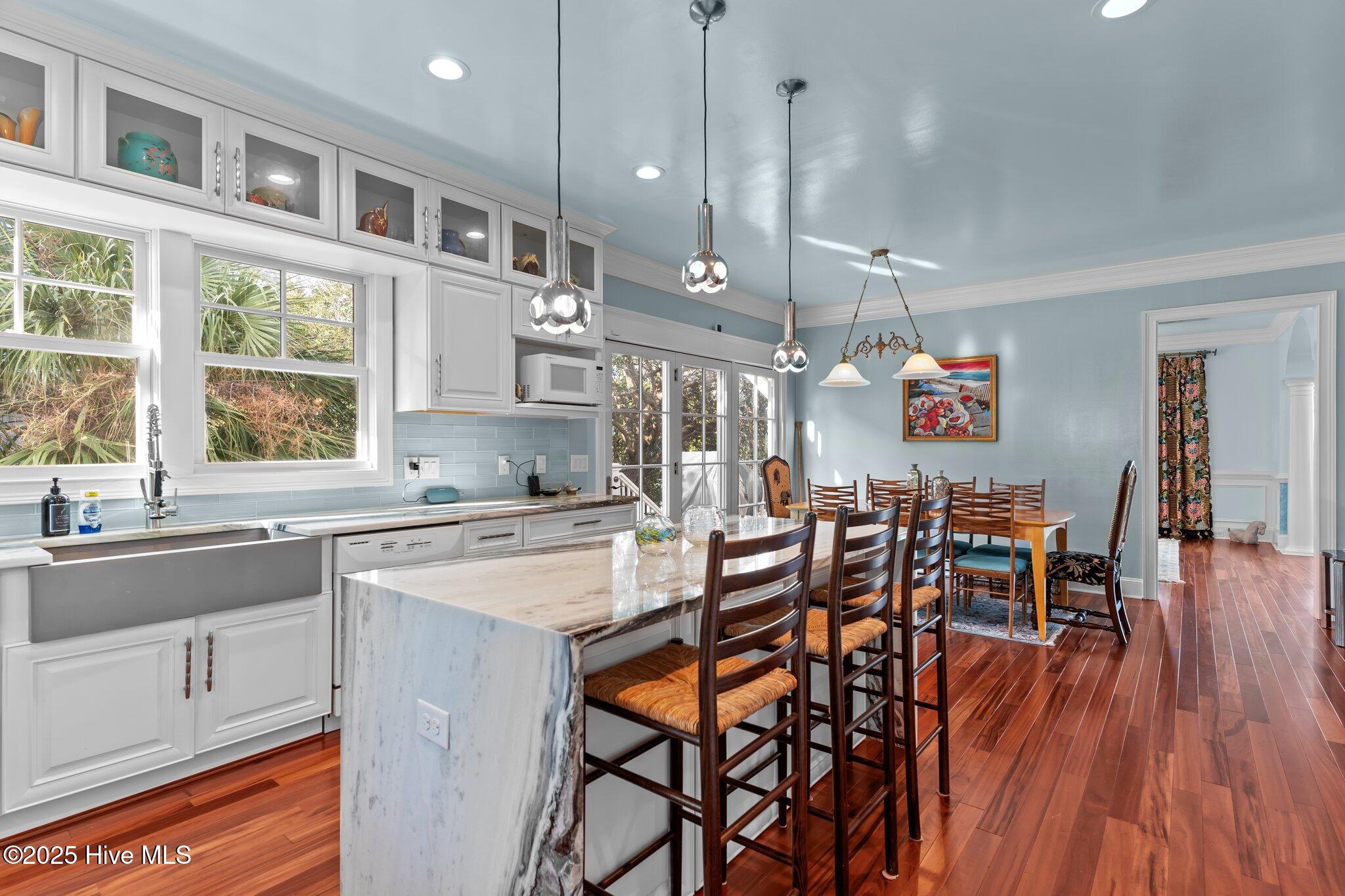 100525700 | Photo 13