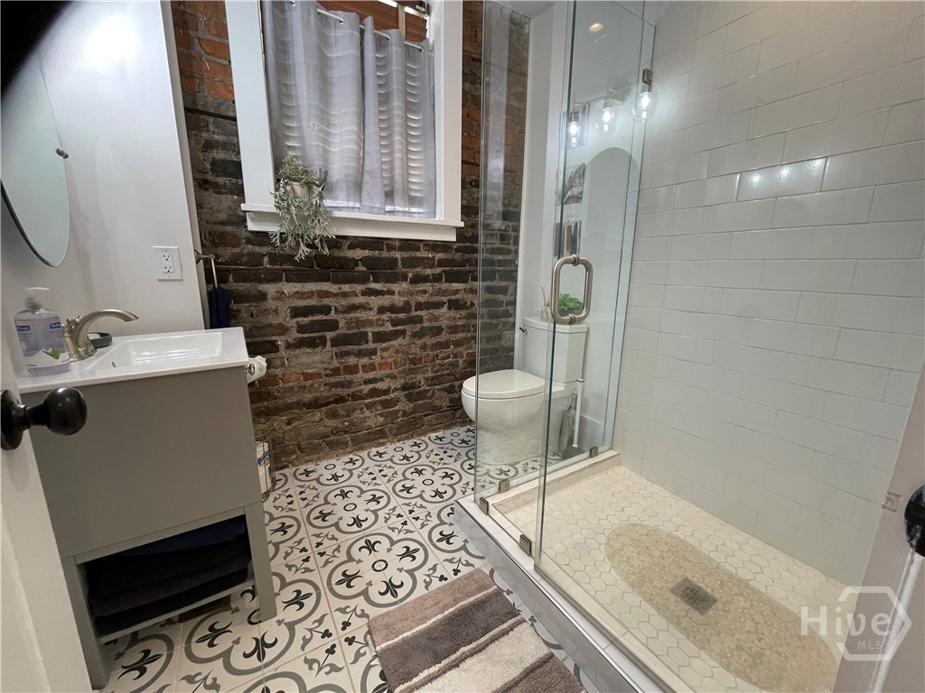 210 E State Street, Savannah, GA, 31401