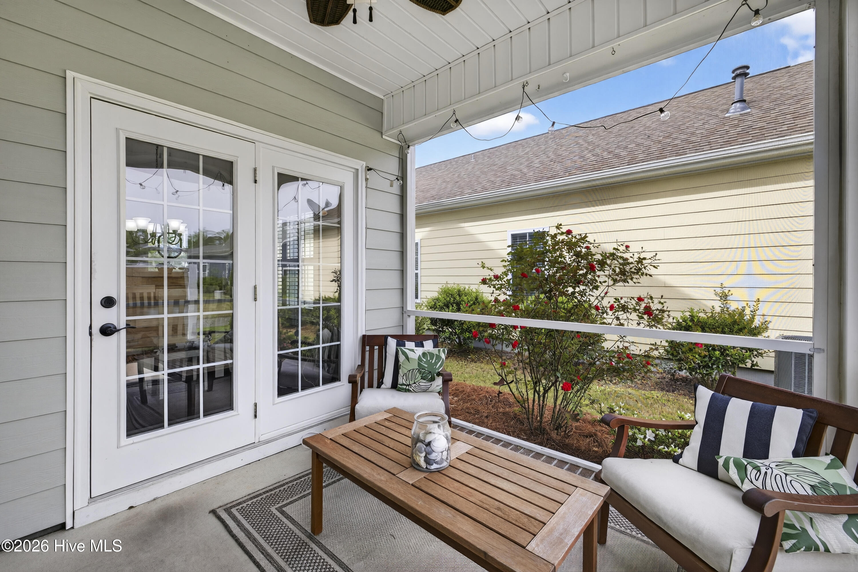 100562294 | Photo 62