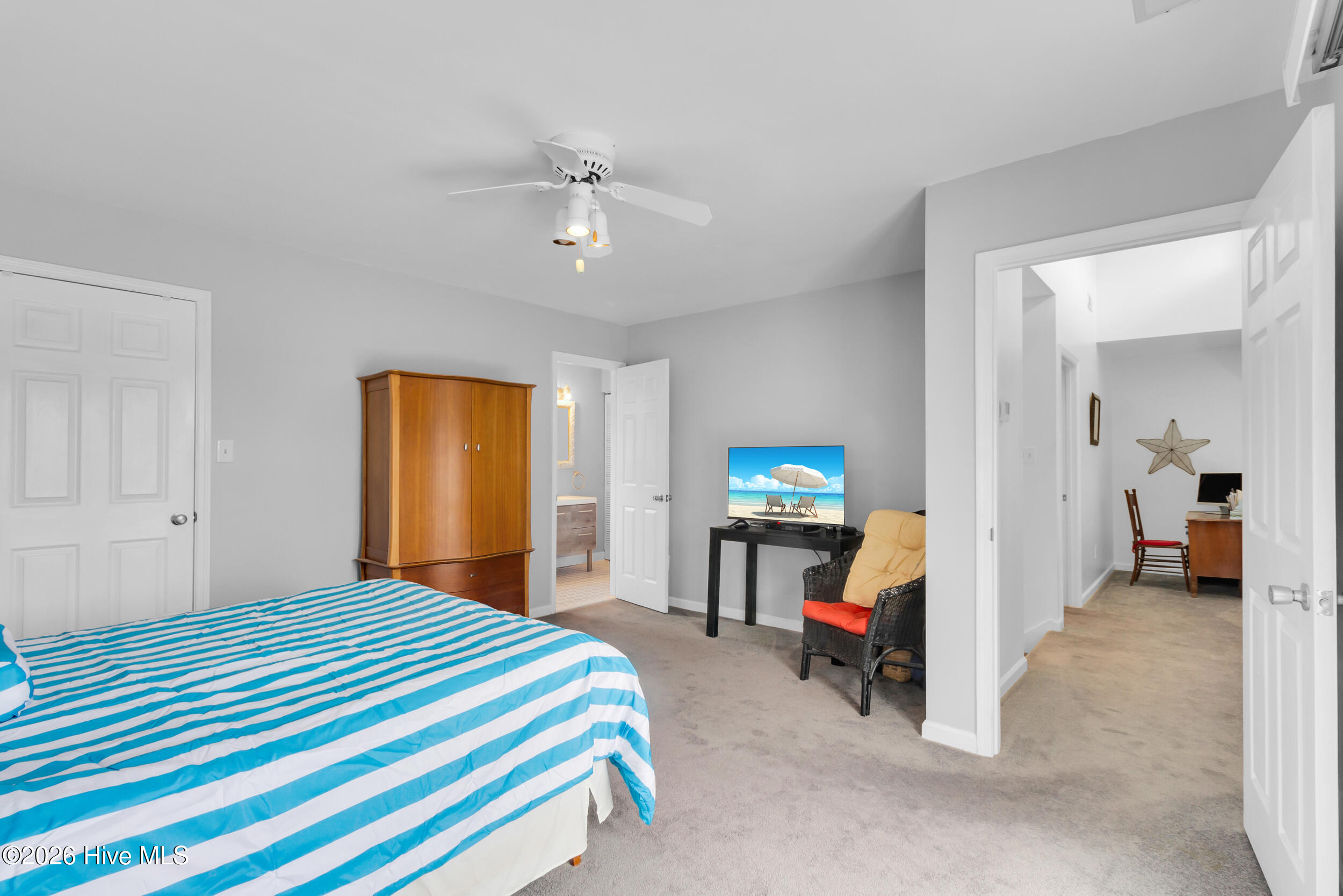 100557877 | Photo 21