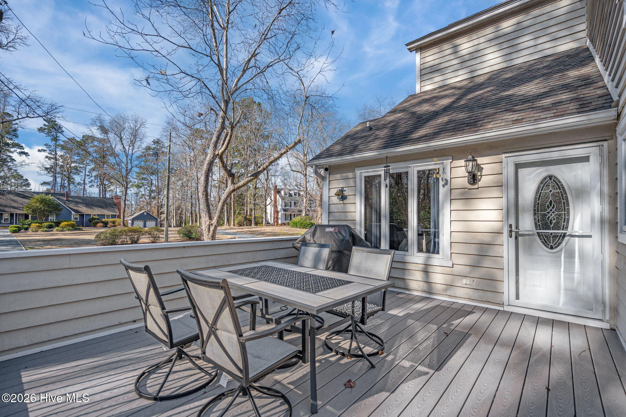 100557388 | Photo 35