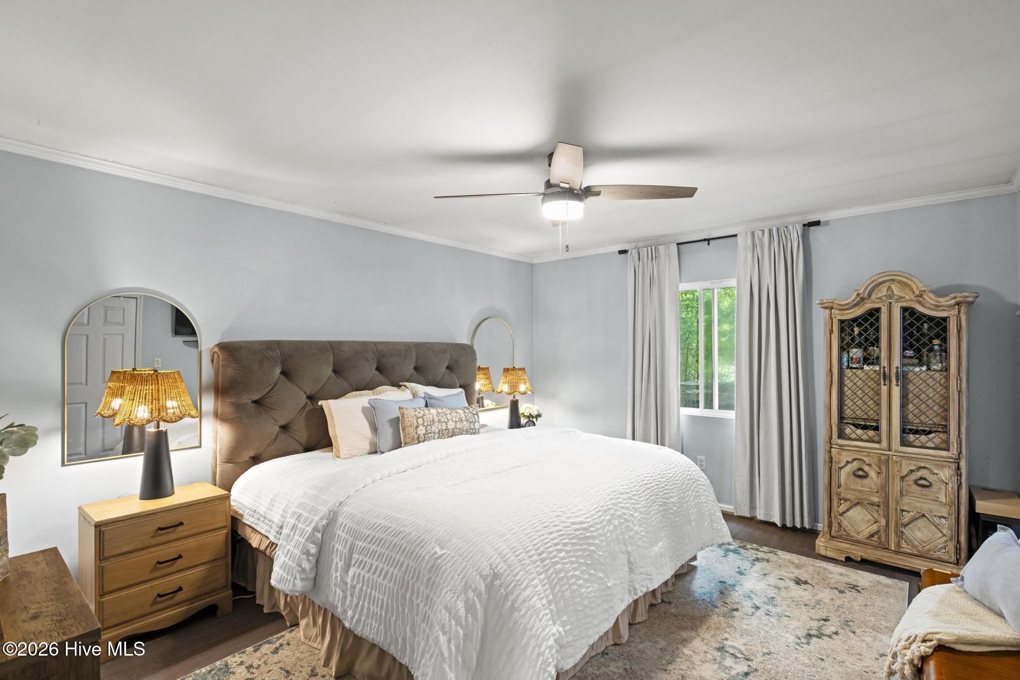 100569223 | Photo 25