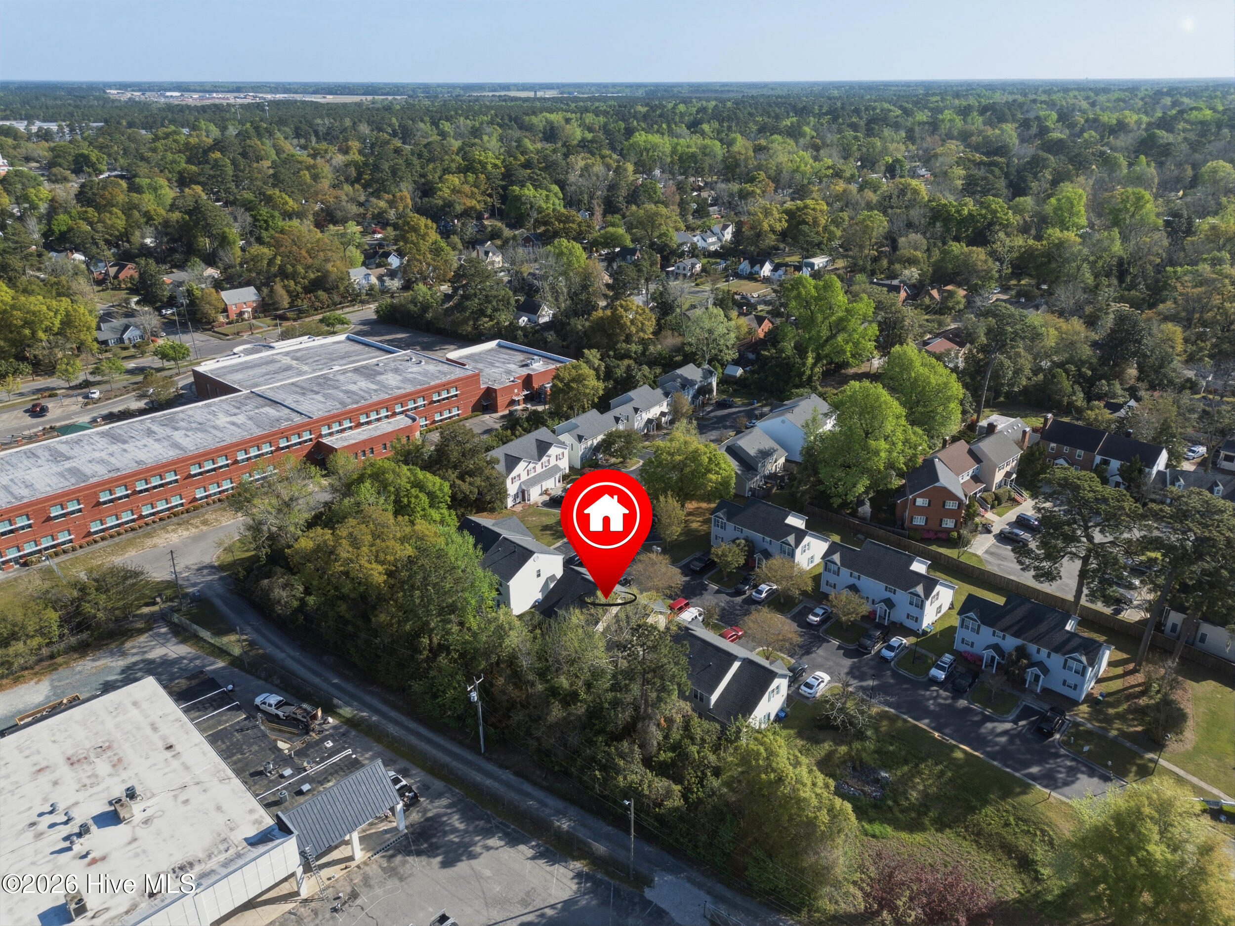 100564437 | Photo 40