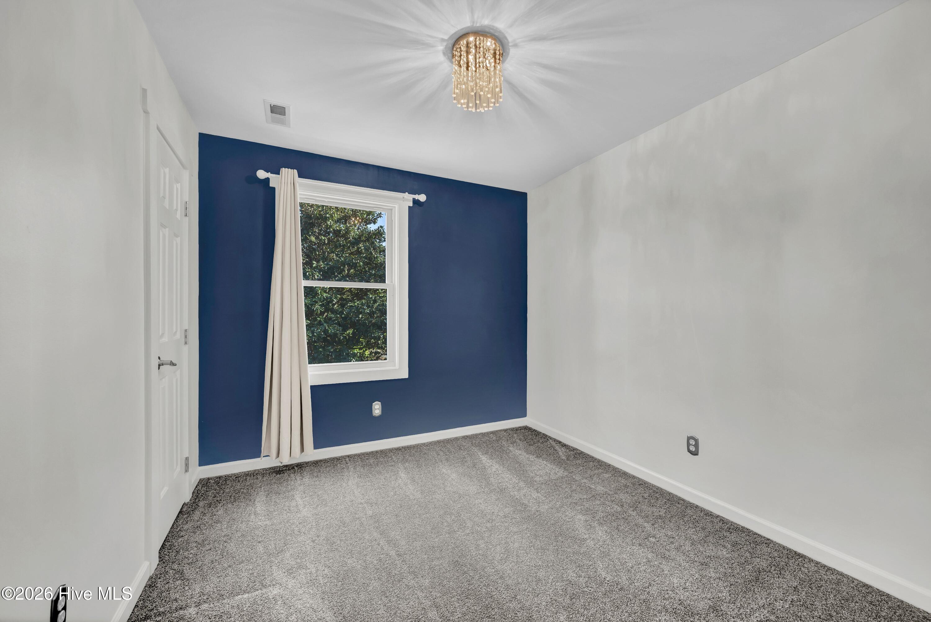 100563133 | Photo 23