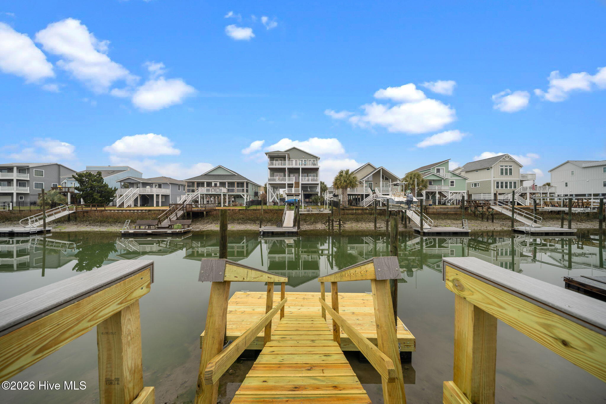 100557260 | Photo 57