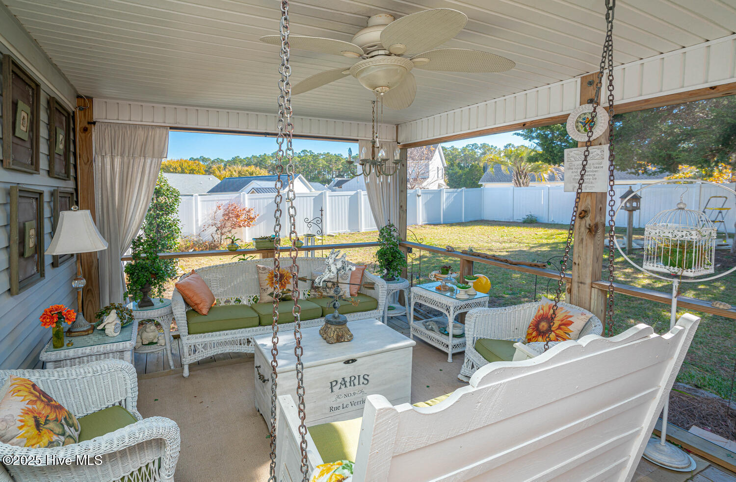 100542303 | Photo 30