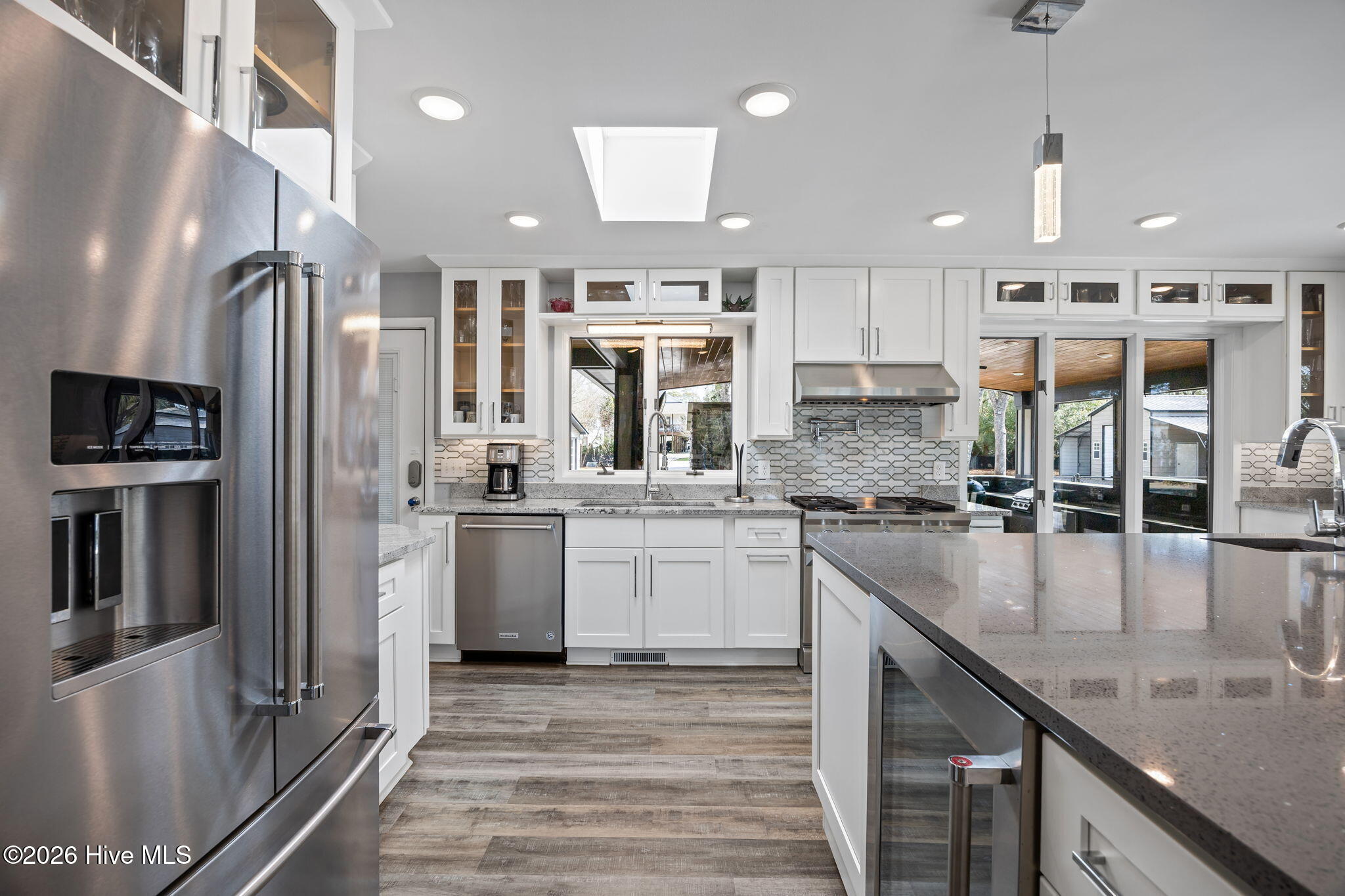 100560394 | Photo 25