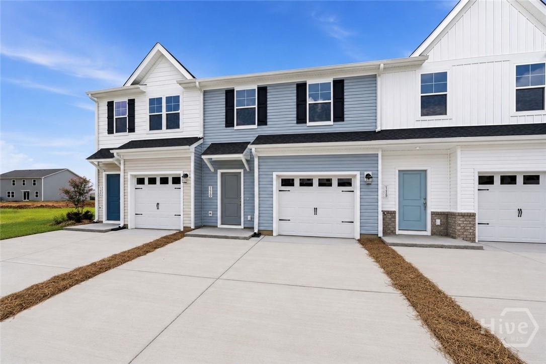 Photo 4 of Townhouse for sale at 120 Brunson Cir, Guyton, GA 31312 | MLS# SA354681 | Listing updated on 2026-09-19