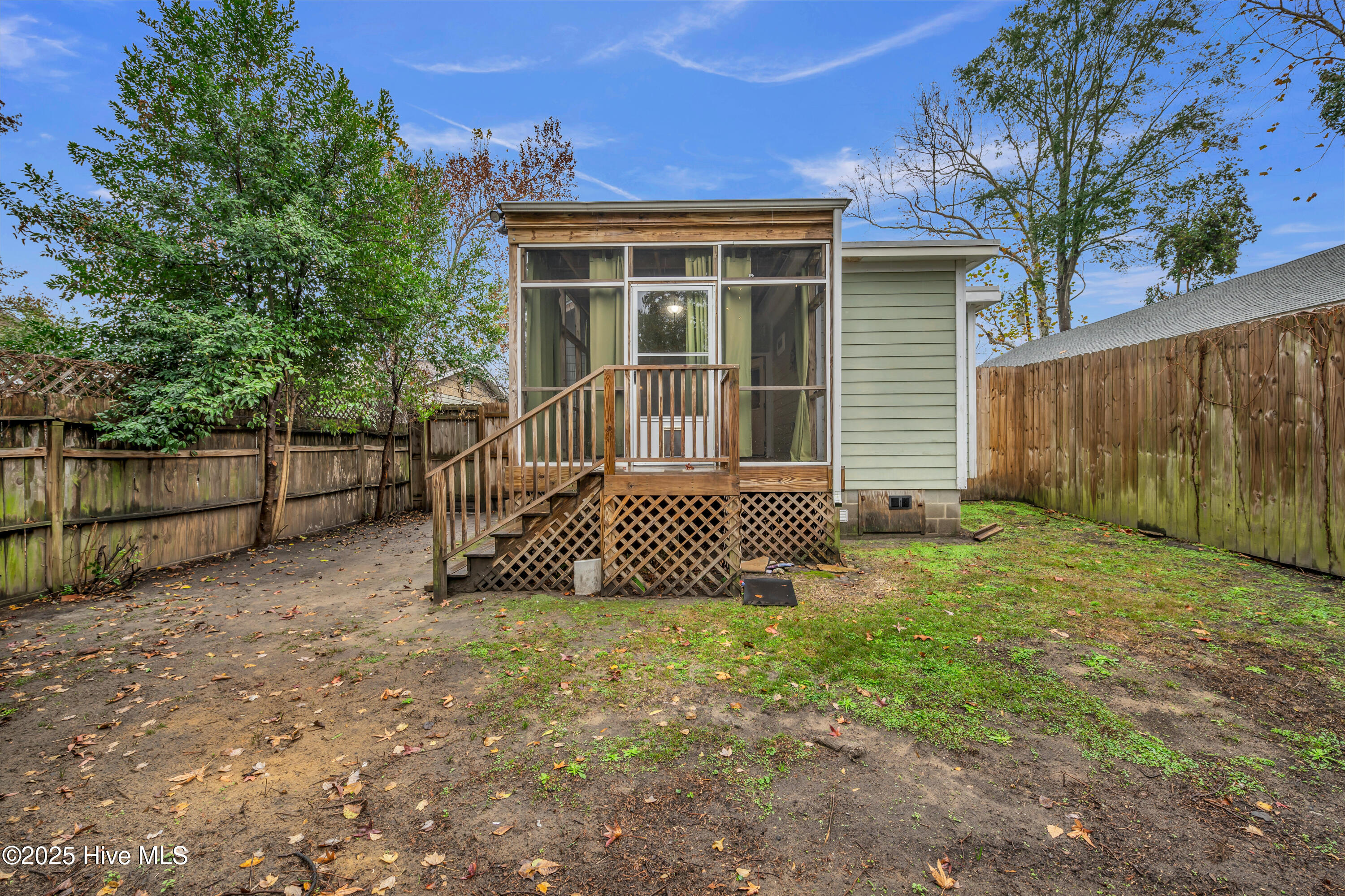 100543945 | Photo 26