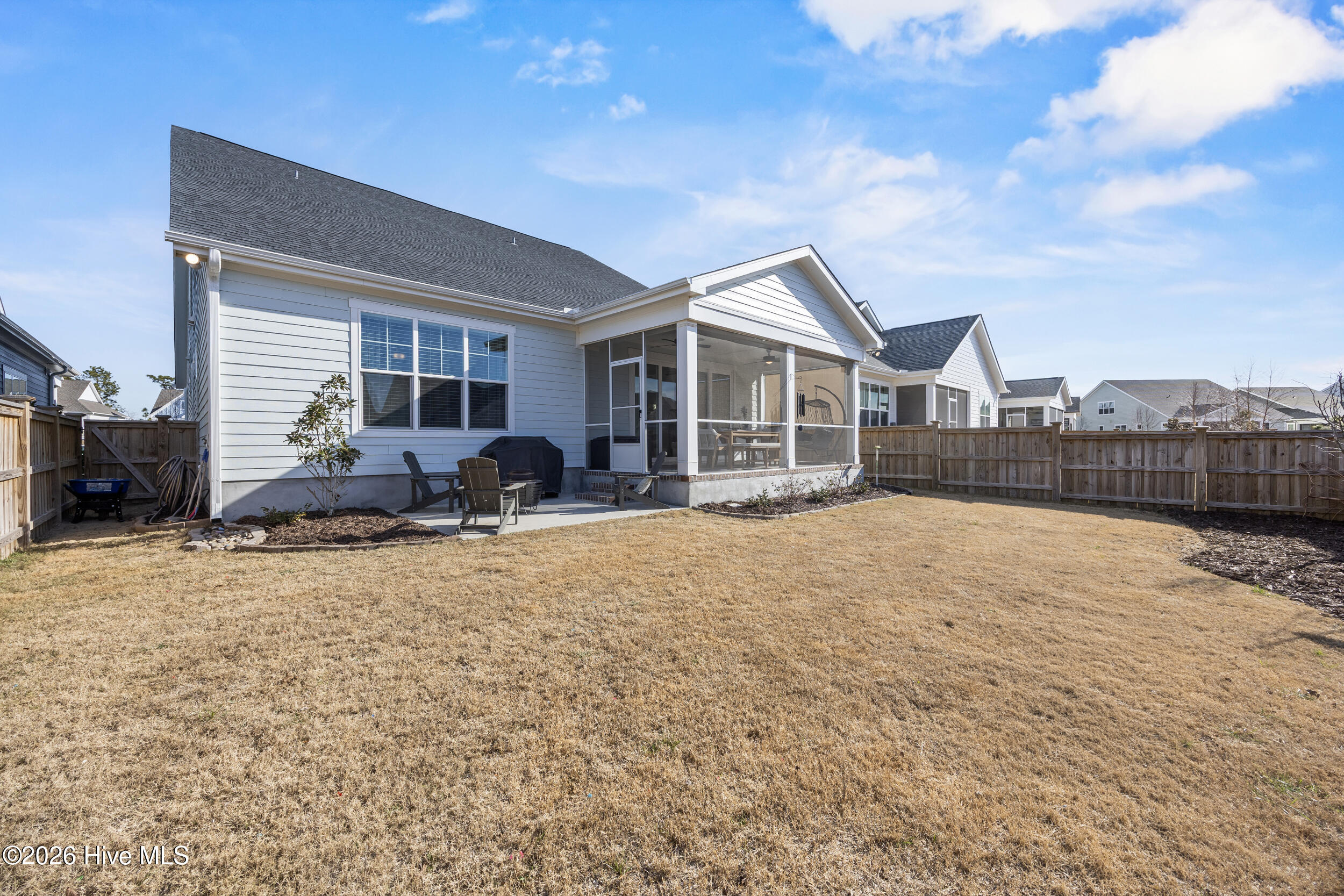 100552047 | Photo 43