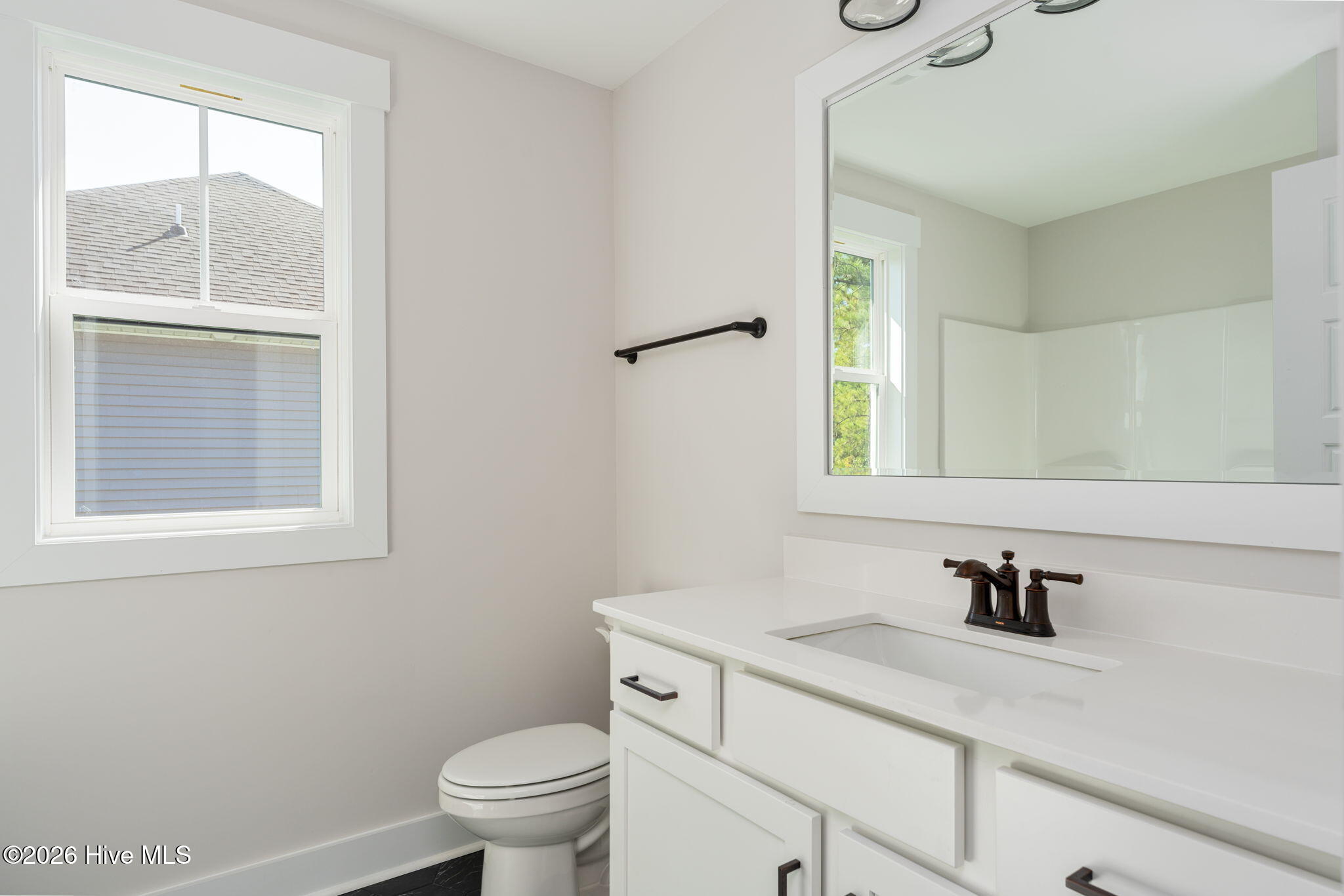 100560723 | Photo 13