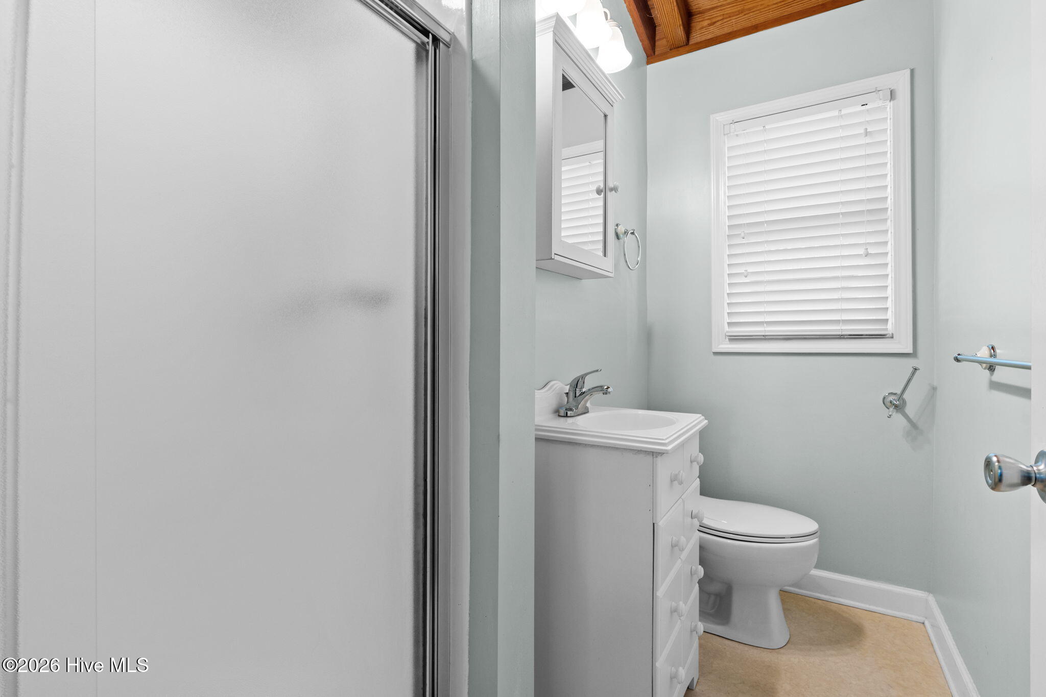 100549664 | Photo 21