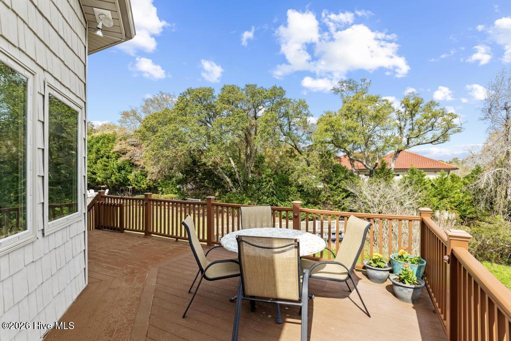 100564942 | Photo 44