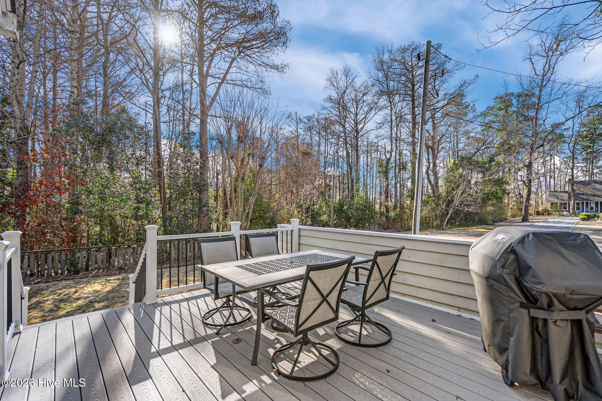 100557388 | Photo 36