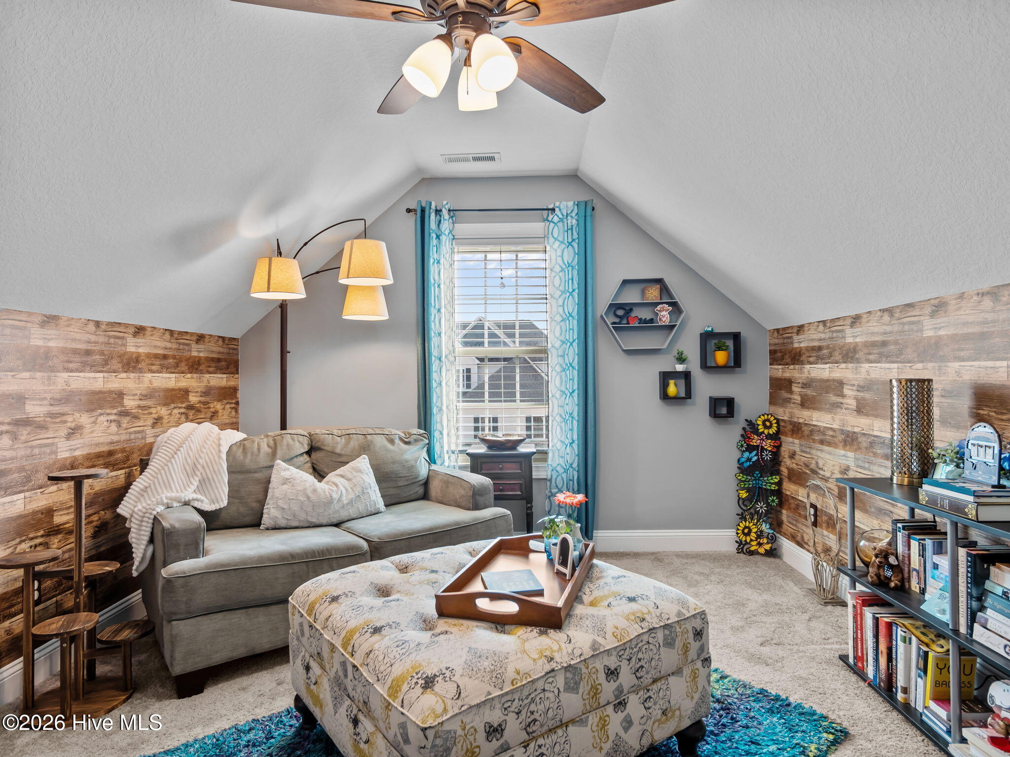 100554631 | Photo 41