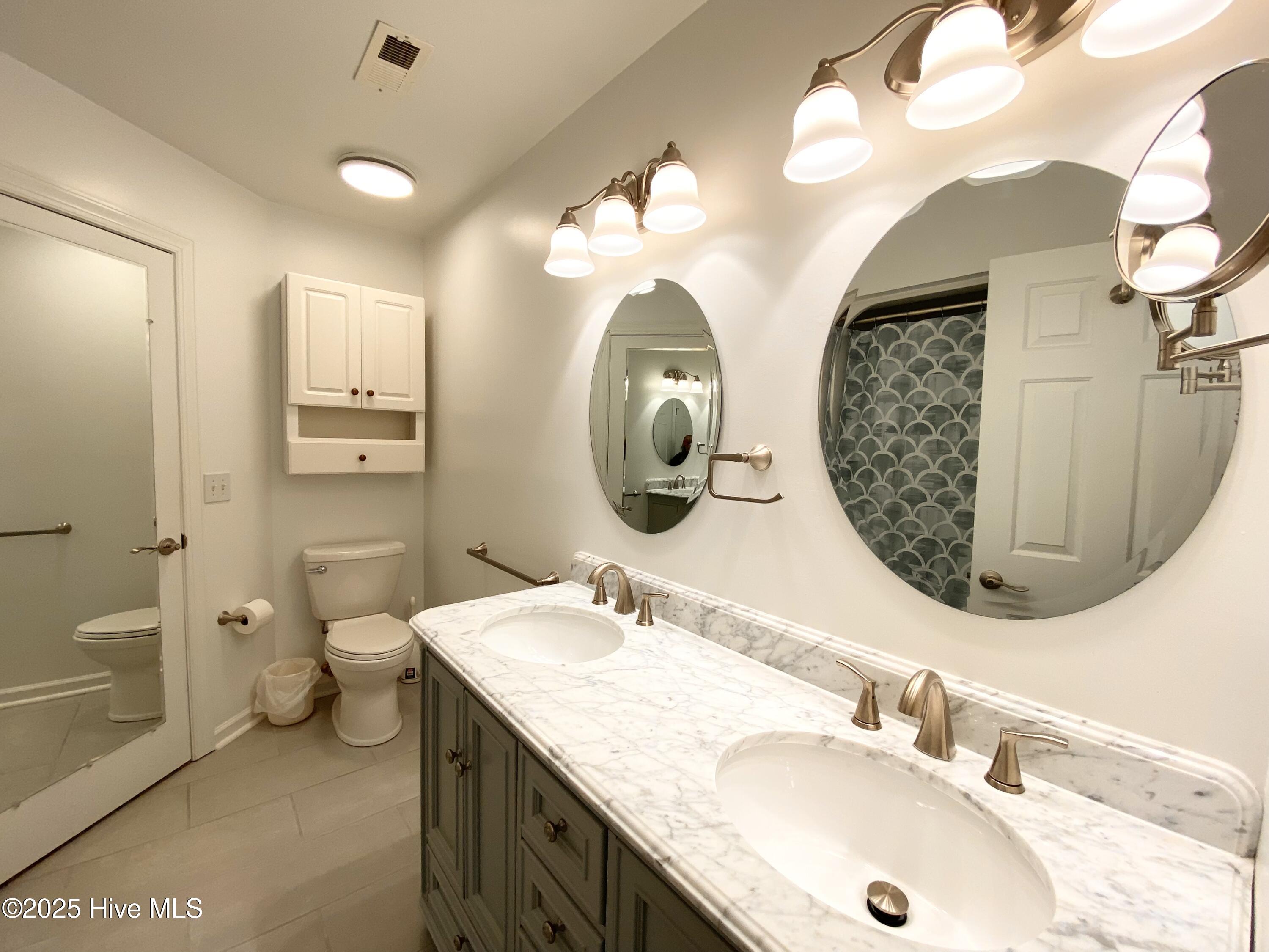 100552494 | Photo 51