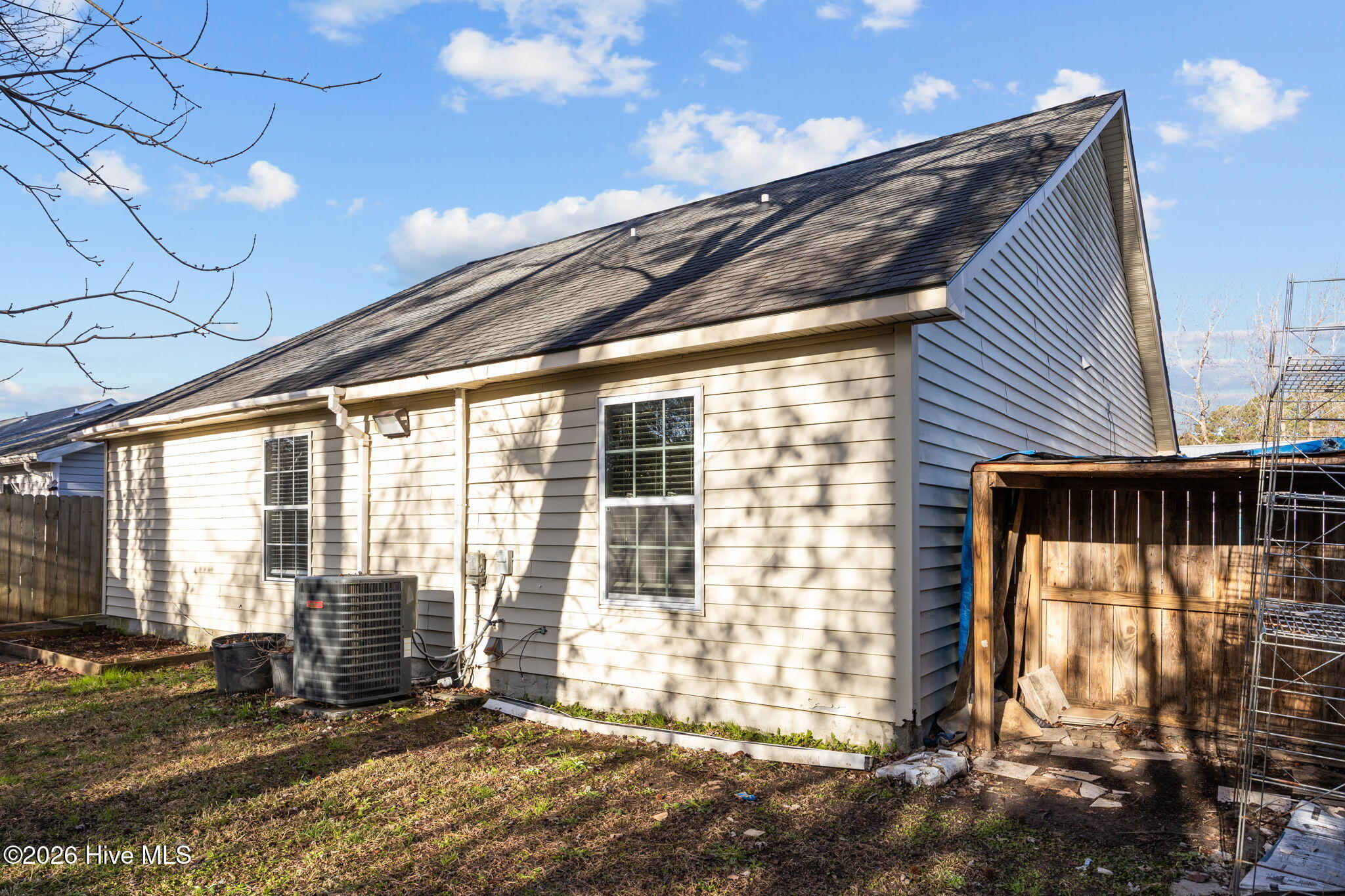 100550799 | Photo 33