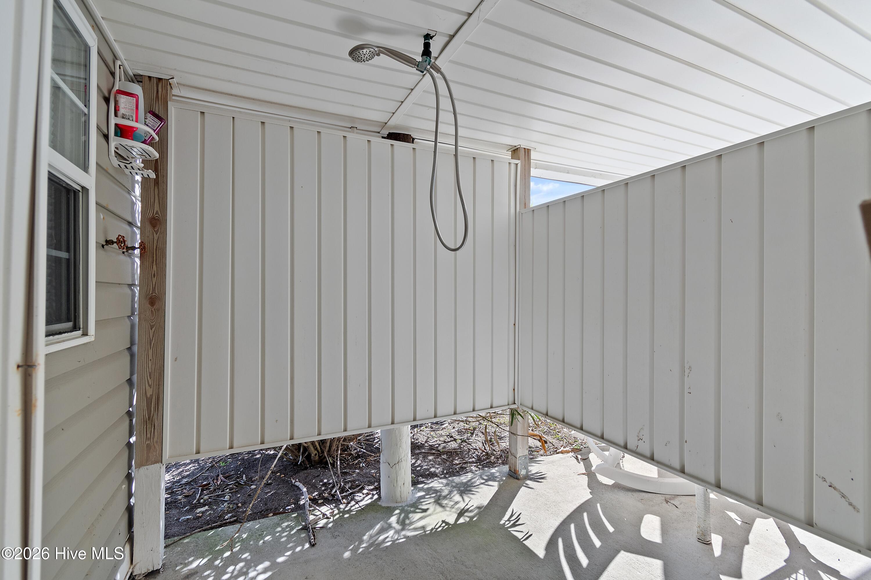 100555646 | Photo 35